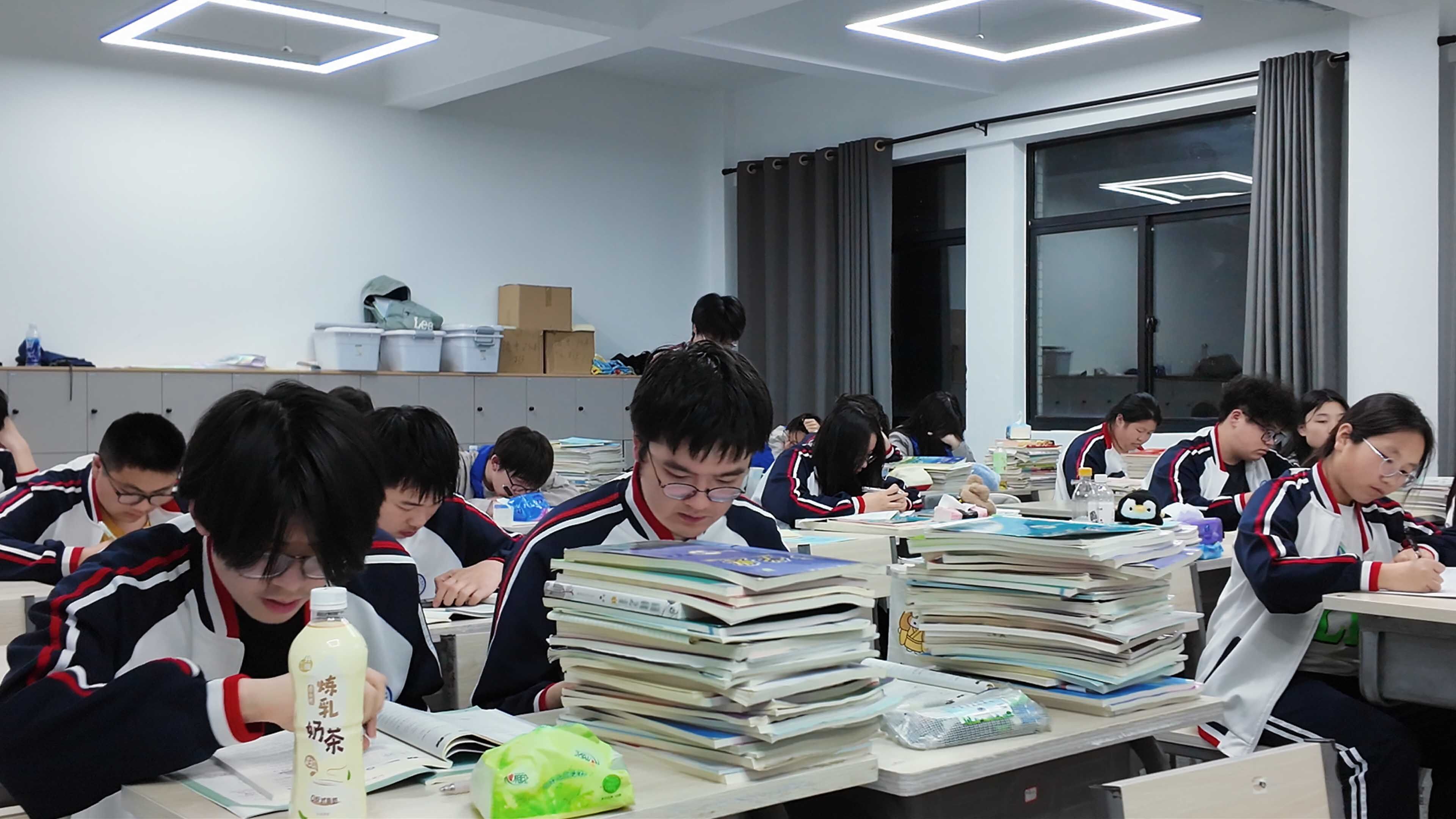 Shanghai Chengcai Comprehensive High School: College-Track Selection Guide – If You're Hesitant About the Regular Academic Track, What Can Shanghai Zhongkao Parents Do for Their Children Now?