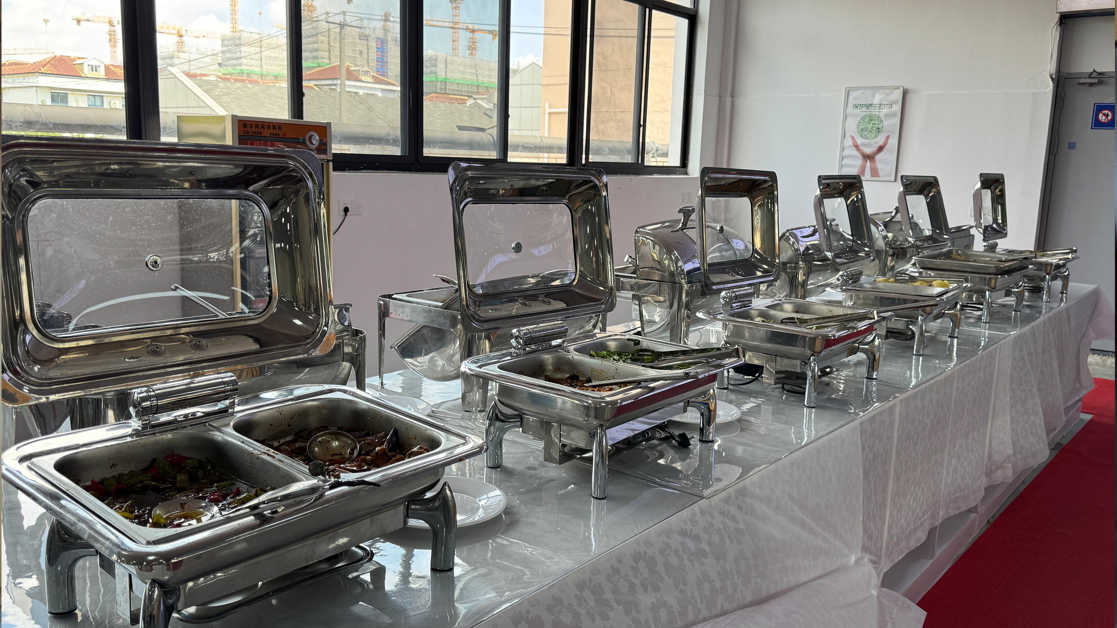 Cafeteria Environment