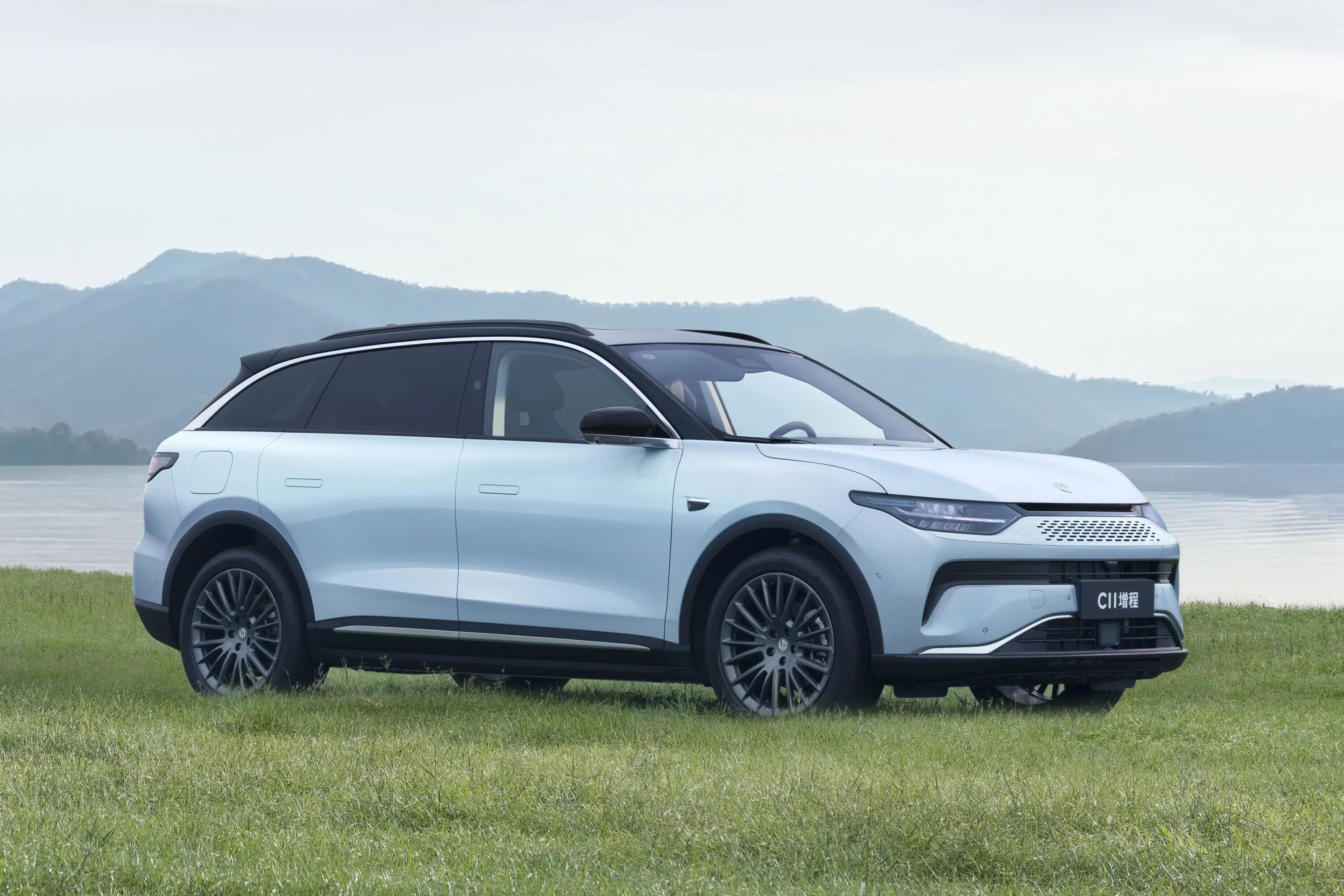 New Energy Leapmotor C11 Extended-range Electric Hybrid Vehicle for Sale