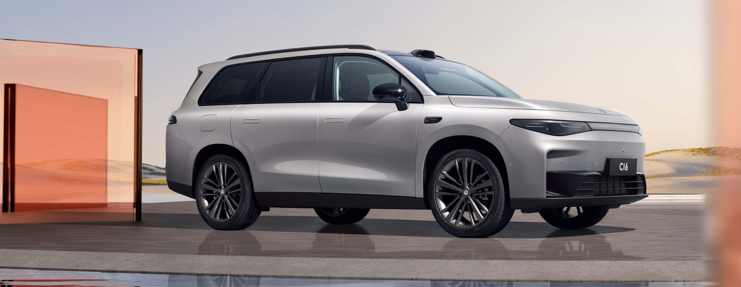 5/6 Seater Leapmotor C16 Intelligent Driving Mid-size Electric SUV view 2