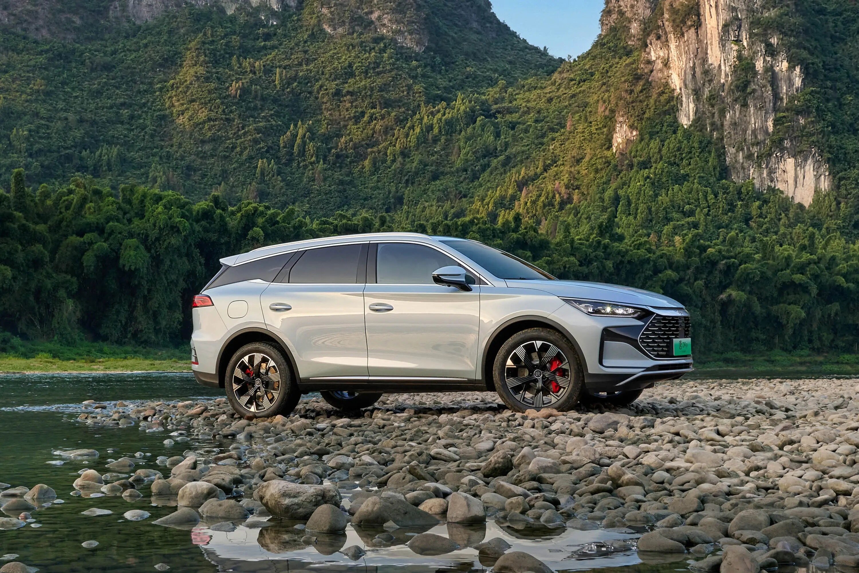 New & Used BYD Tang EV New Energy Car from China