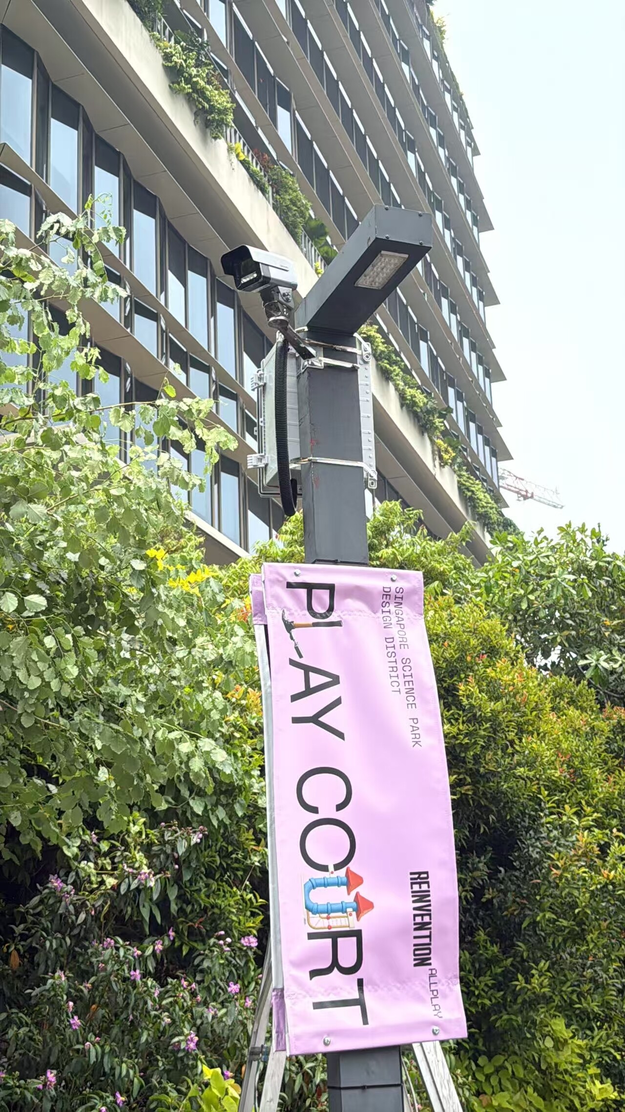 Real-time view of foot traffic monitoring equipment at Singapore Science Park PLAY COURT