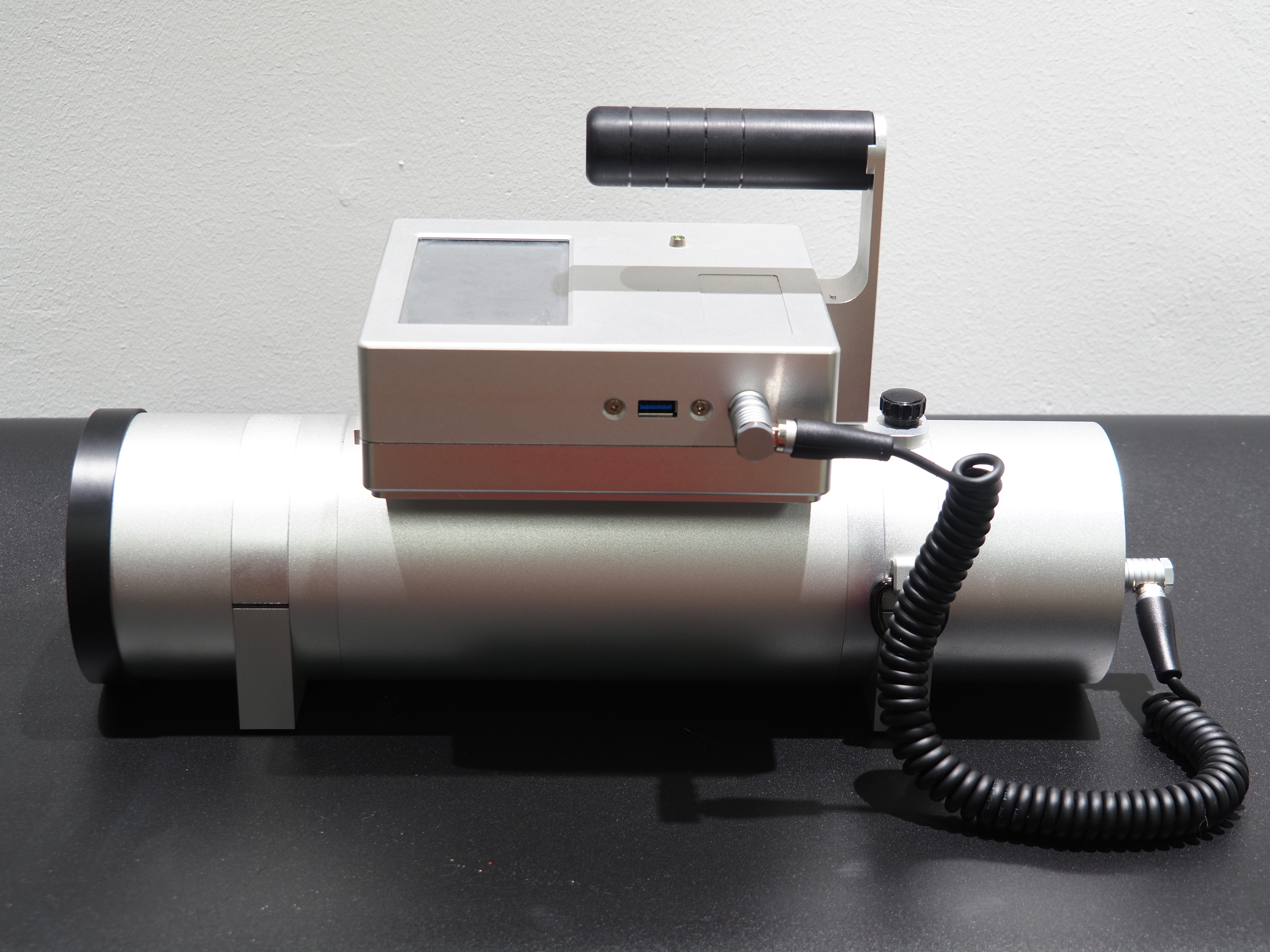 Handheld X and γ Dose Rate Detector