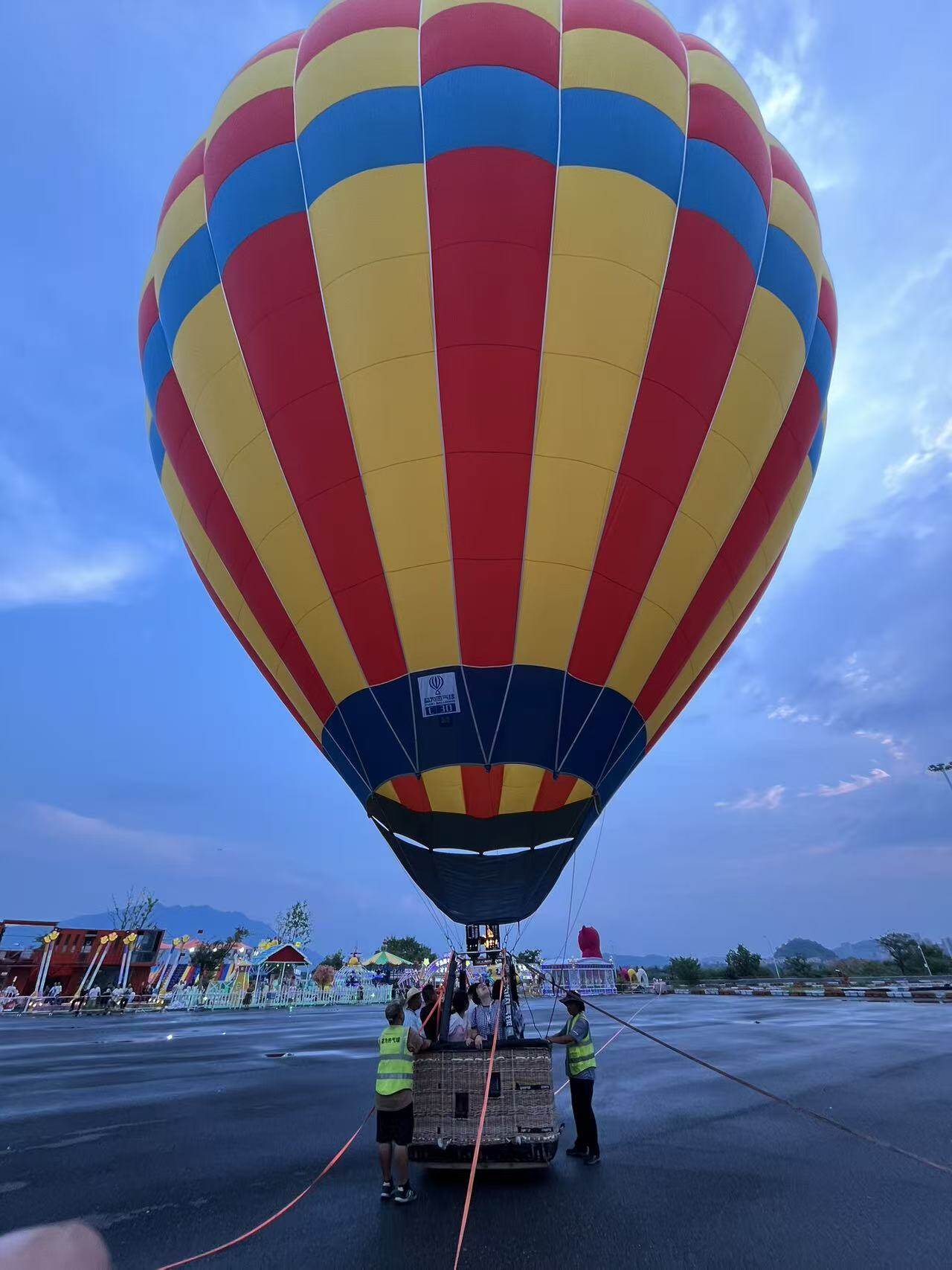 Scenic Area Tethered Hot Air Balloon – Red, yellow, and blue striped design for scenic area operations.