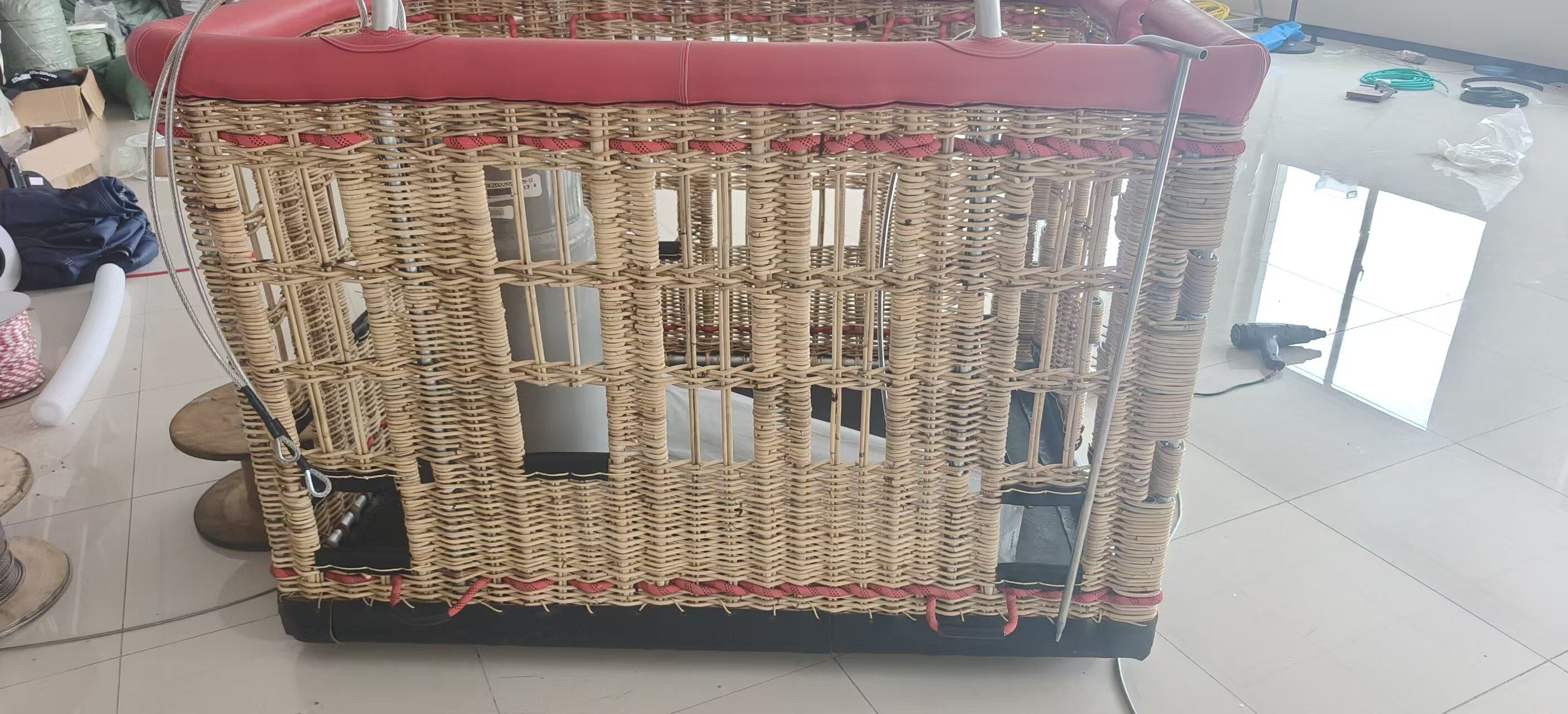 Yiwei Balloons Multi-Compartment Wicker Basket Interior View Yiwei Balloons multi-compartment wicker basket interior with red leather padding
