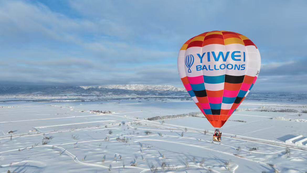 Yiwei Balloons in Flight