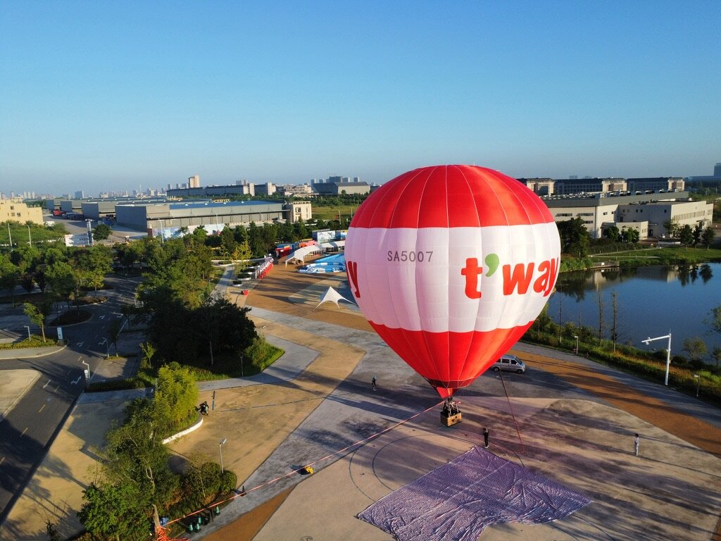 红白tway航空载人气球