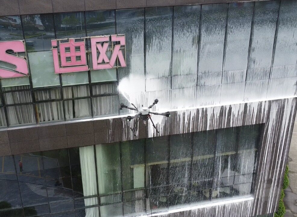 江门迪欧家居1万平方外墙及玻璃幕墙清洗
