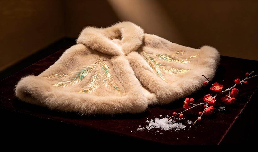 CAOXUEQIN·凫靥裘披风