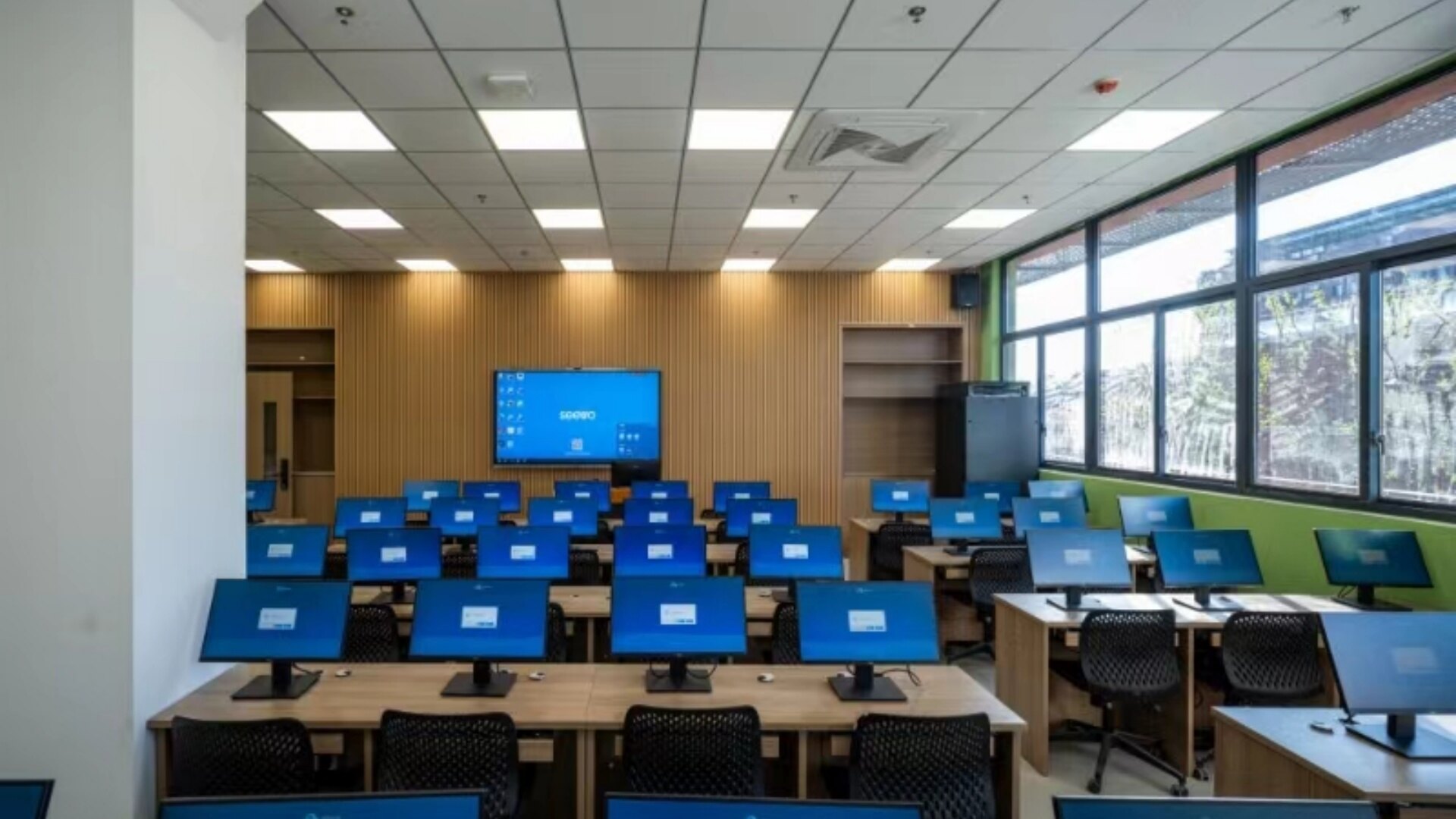 上海科学技术职业学院(文化创意产业基地) - 实景2