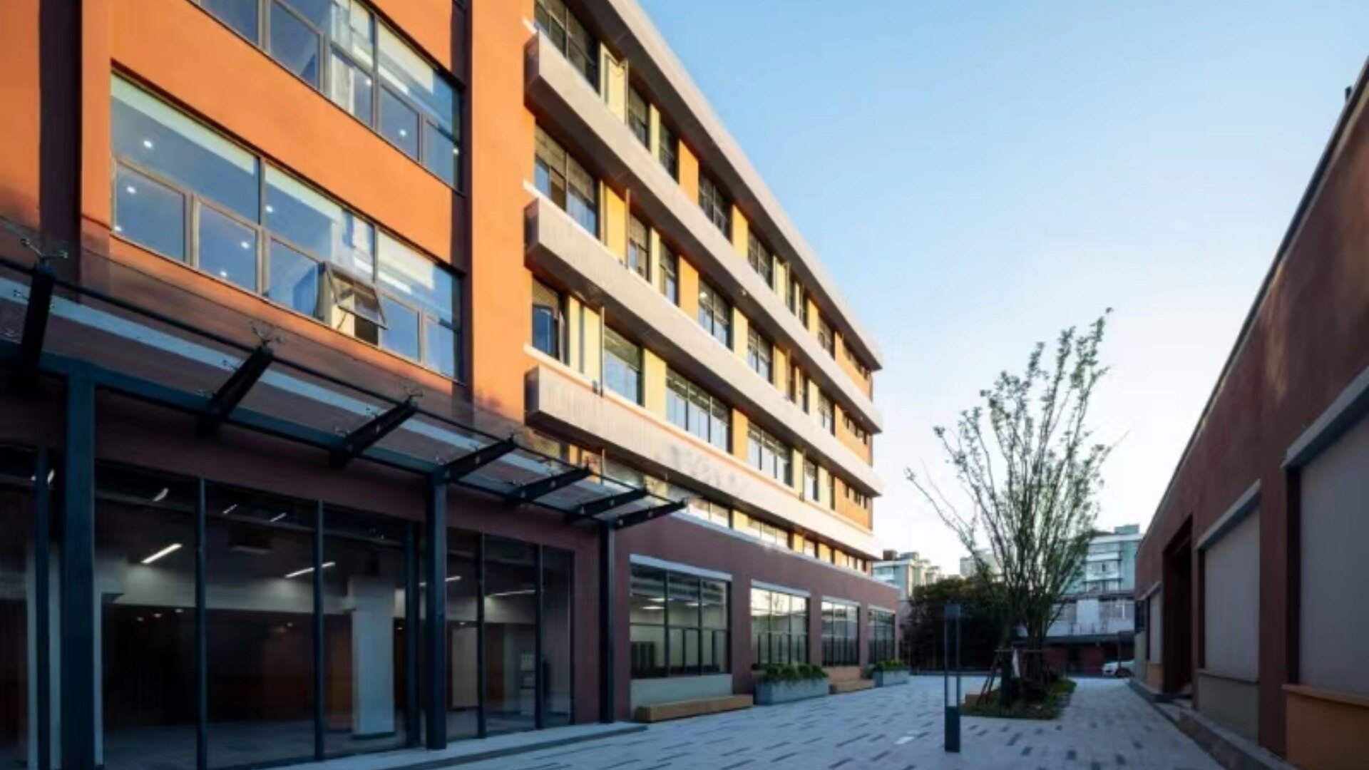上海科学技术职业学院(文化创意产业基地) - 实景1
