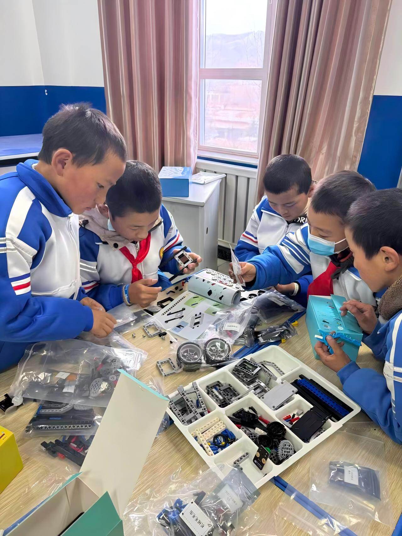 青海玉树囊谦县第二完全小学
