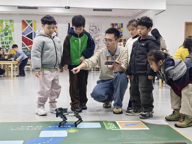 “探秘三星堆”AI 科技体验活动