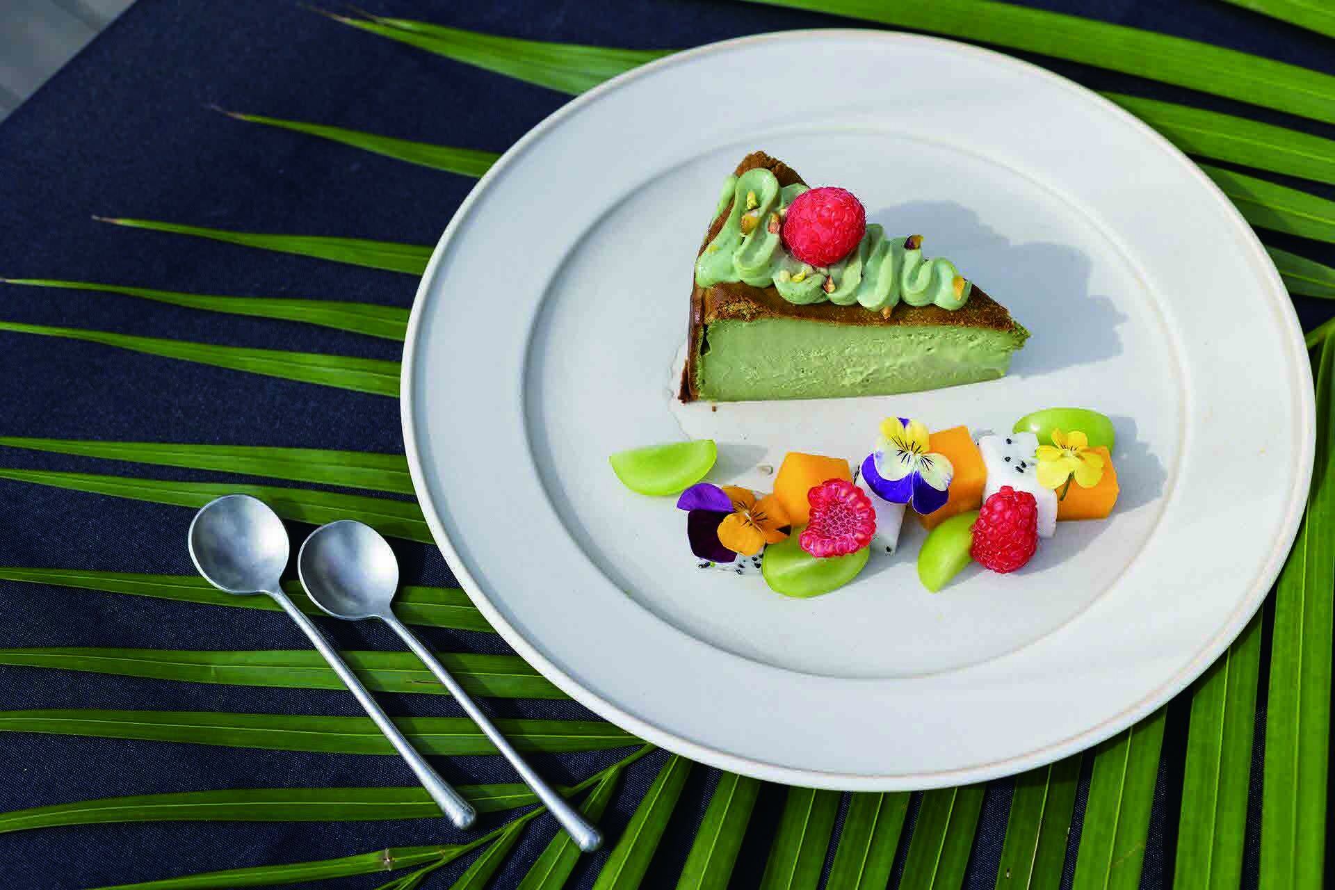 Pistachio Basque Cheesecake · Dessert