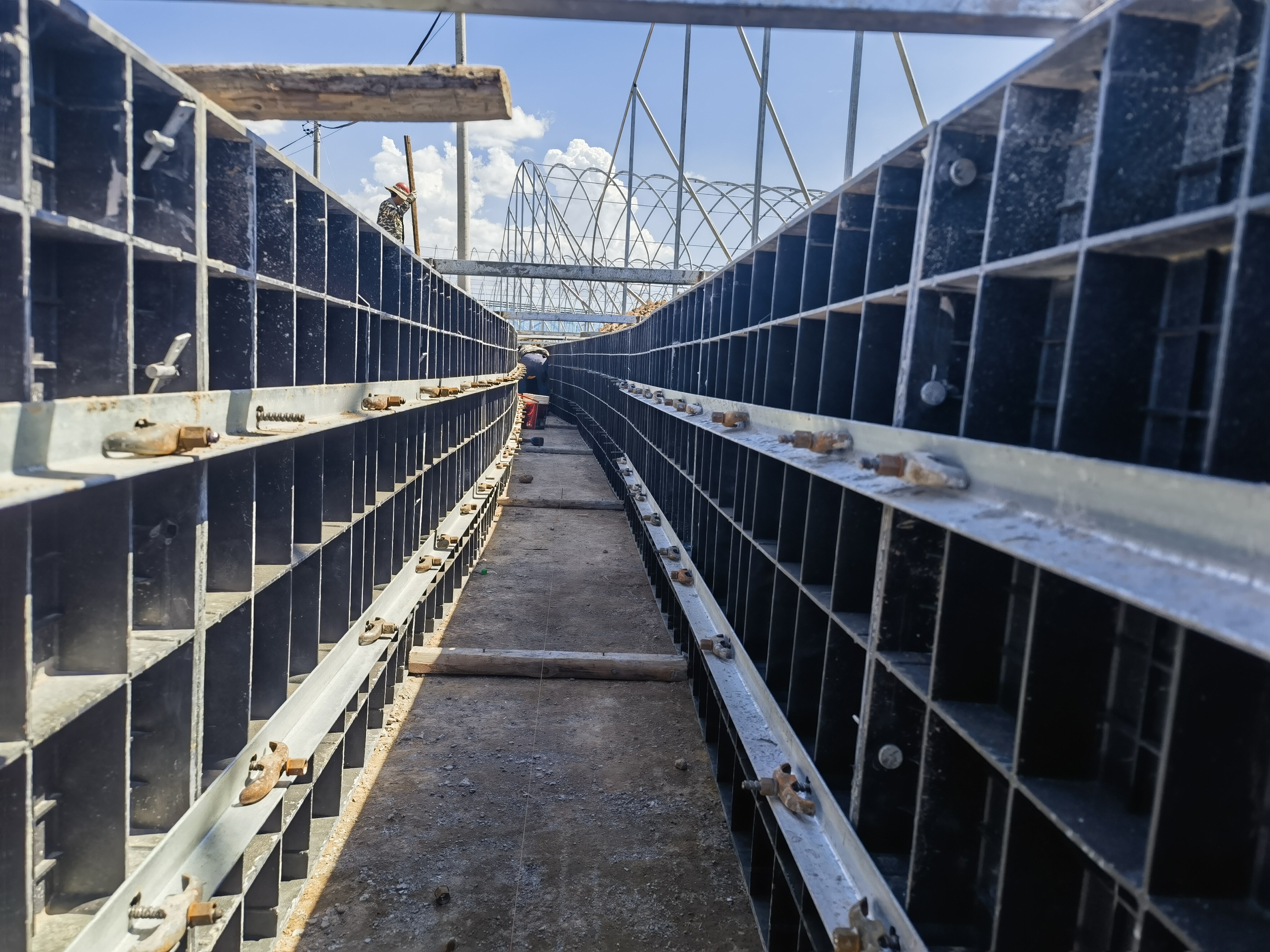 Why Plastic Formwork Does Not Deform Like Timber