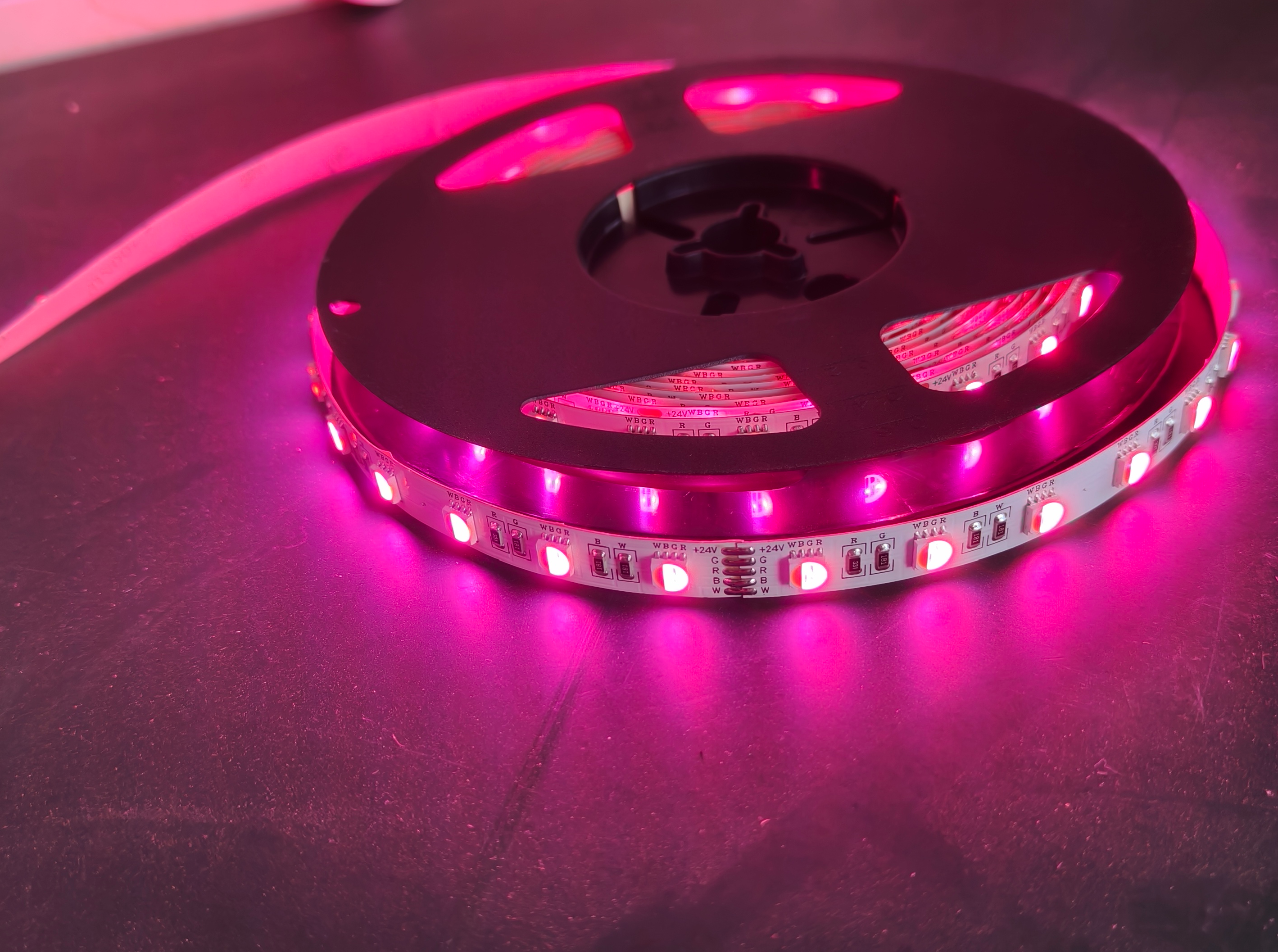 Custom RGBA Flexible LED Strip – 60 LEDs/m, DC24V, 1800K Amber White