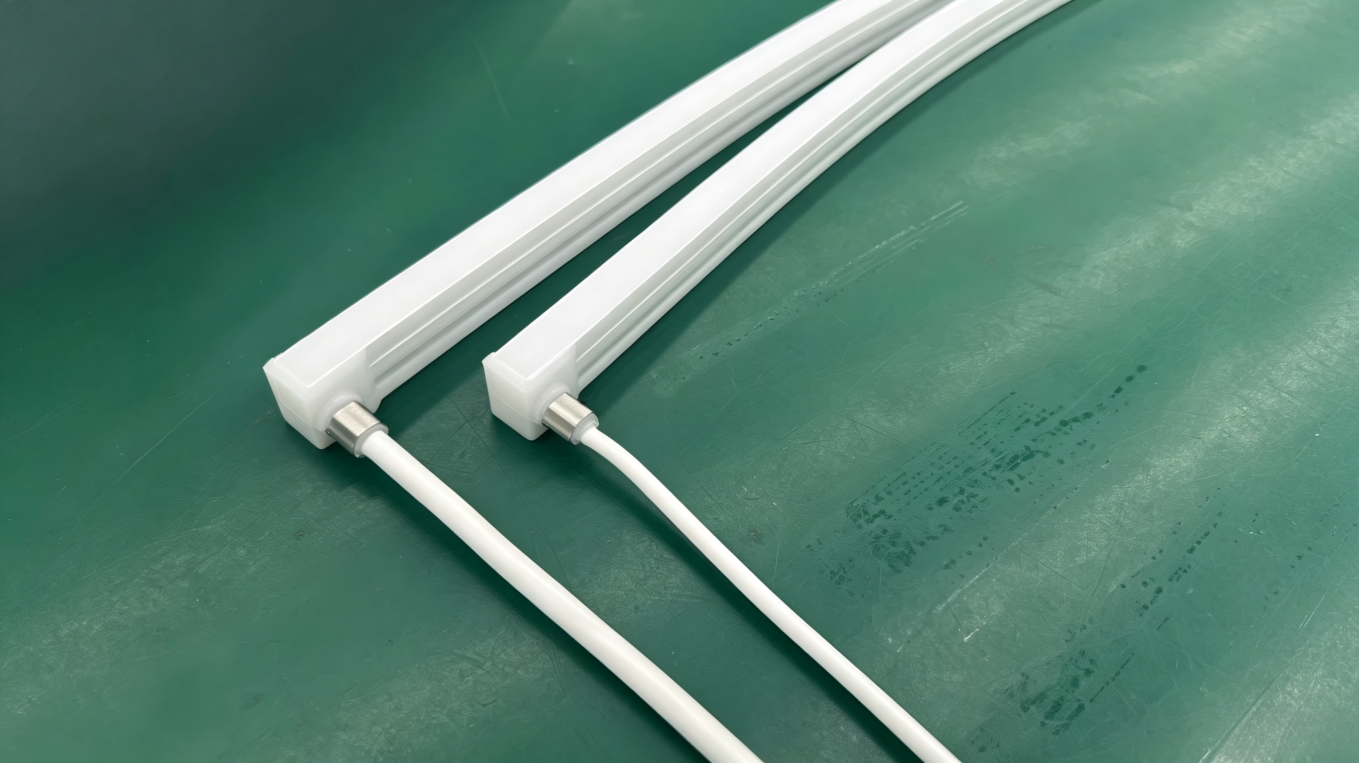 One-Piece Extrusion vs Two-Piece Extrusion: Understanding IP68 Neon LED Strip Manufacturing