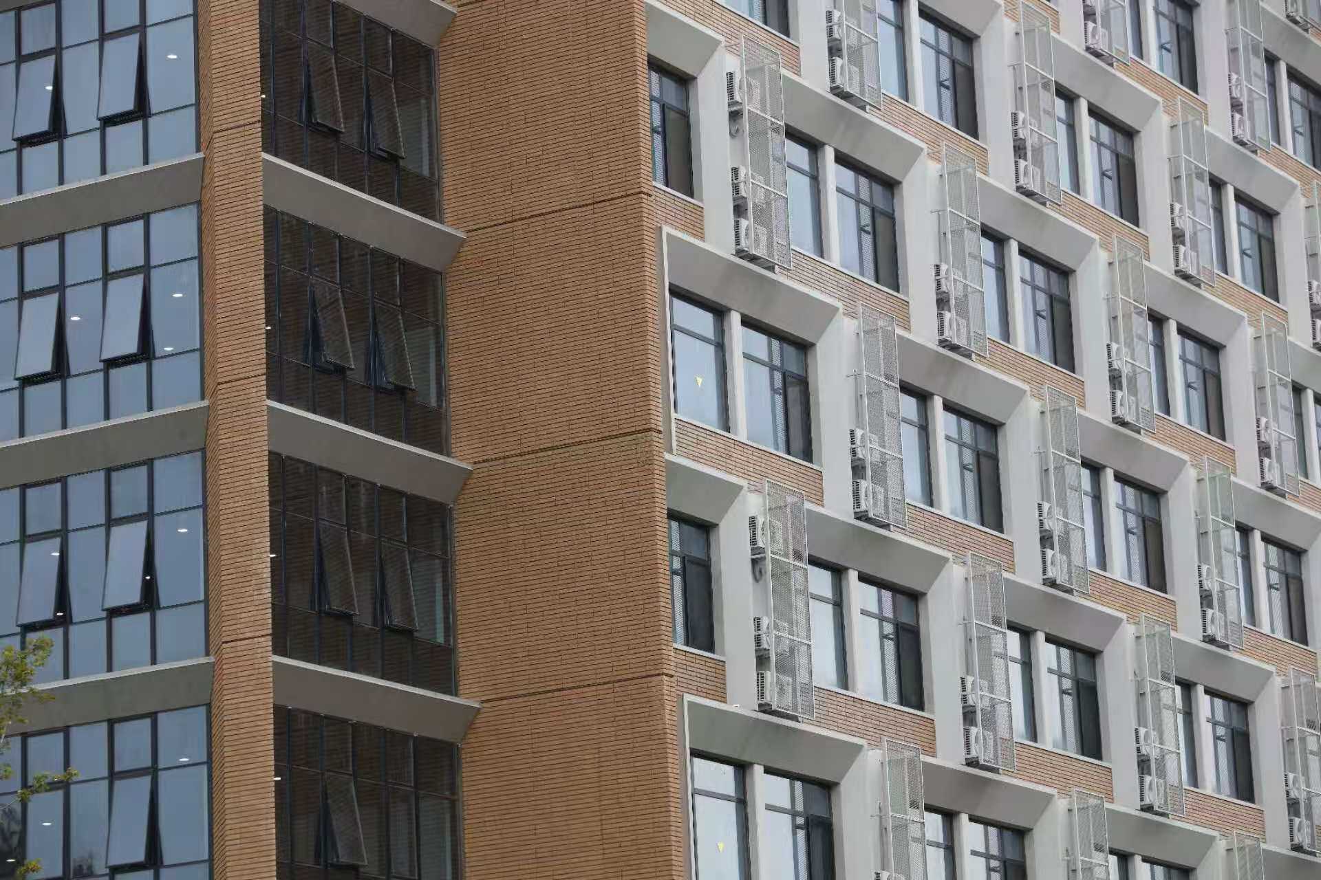 绿能护境 技筑校园——中国人民大学通州校区幕墙工程