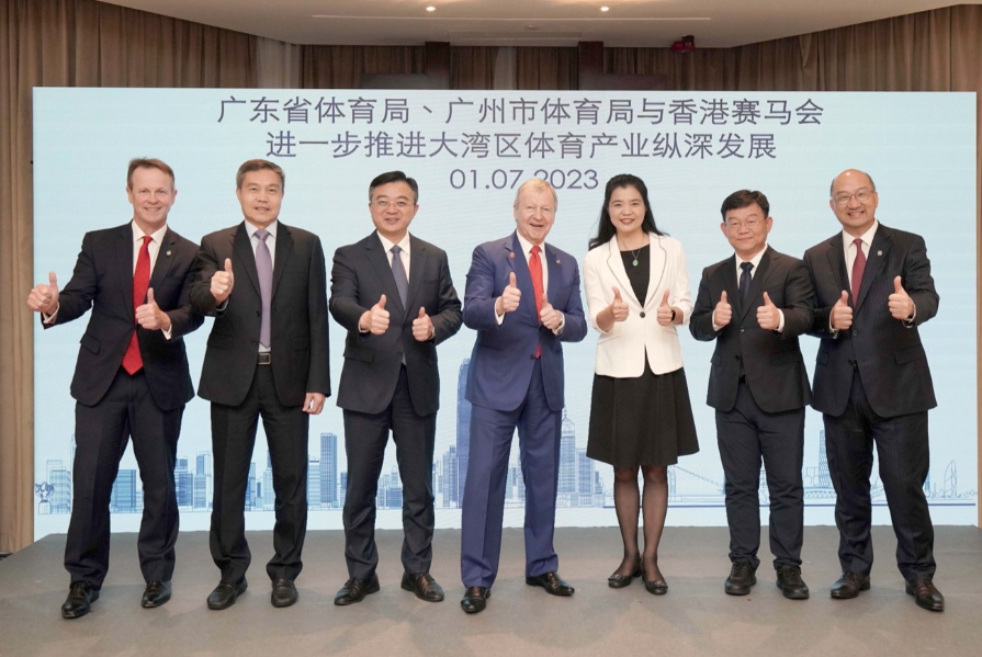 Insights on Digital Transformation in the Pearl River Delta's Manufacturing Sector: How Raygo Uses Precision Data Loops to Transform Acrylic Processing from "Craftsmanship" to "Intelligent Manufacturing"