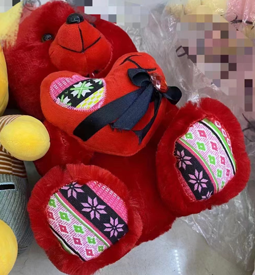 Red Heart Bear