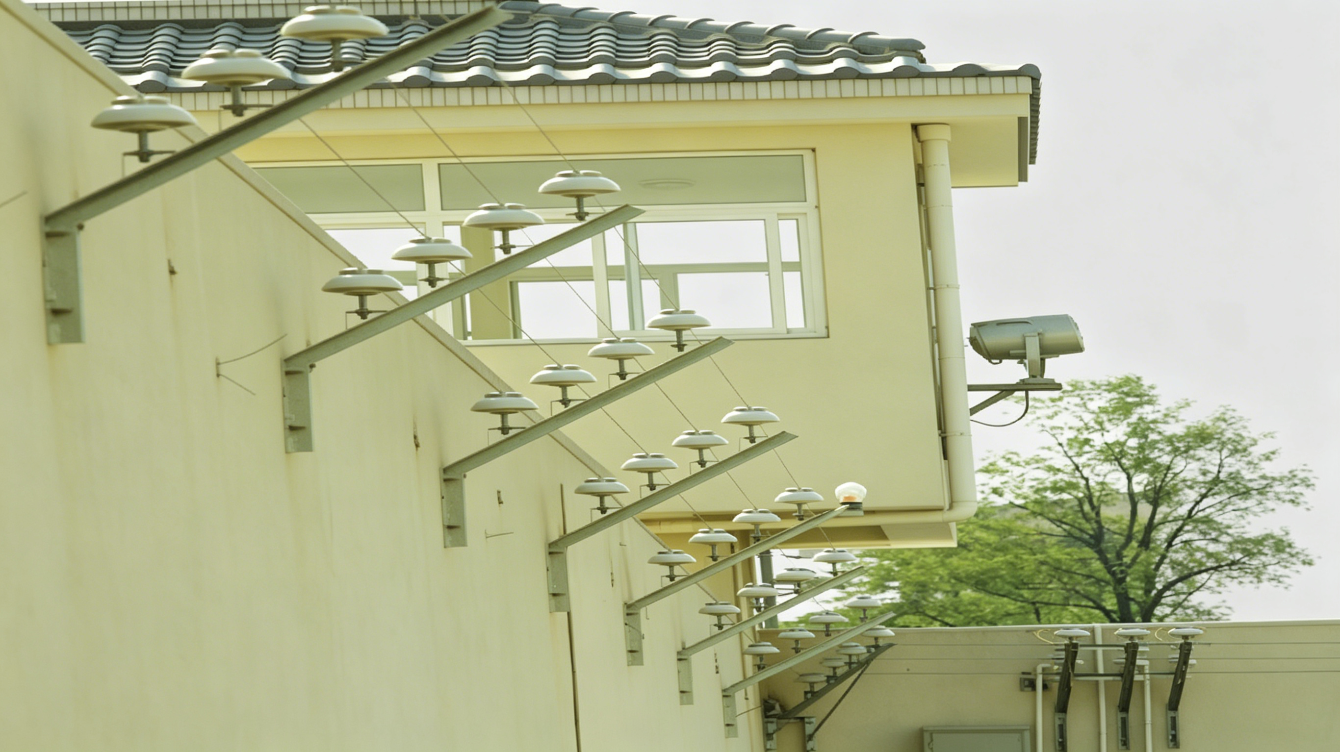 High-voltage power grid