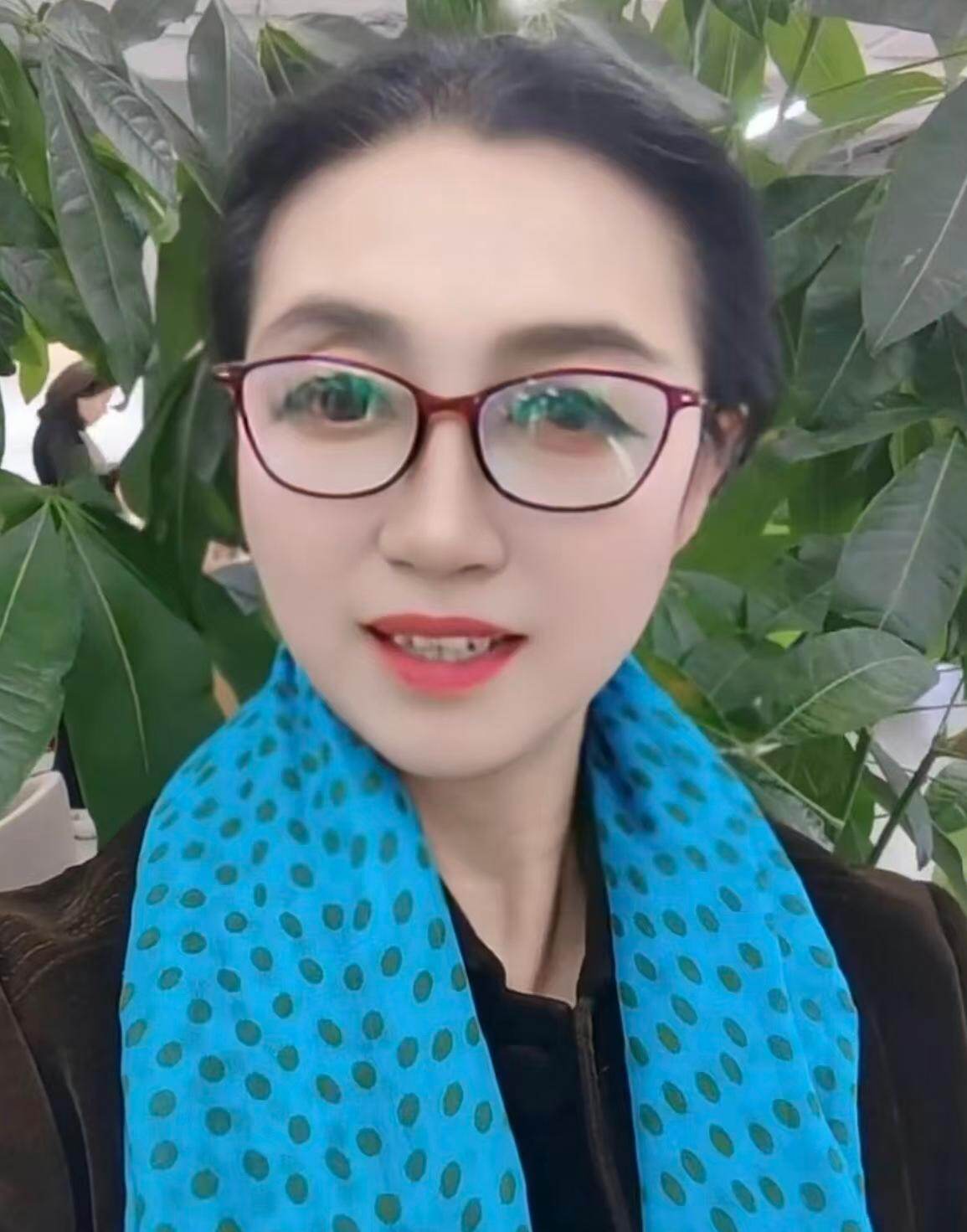 杨丽