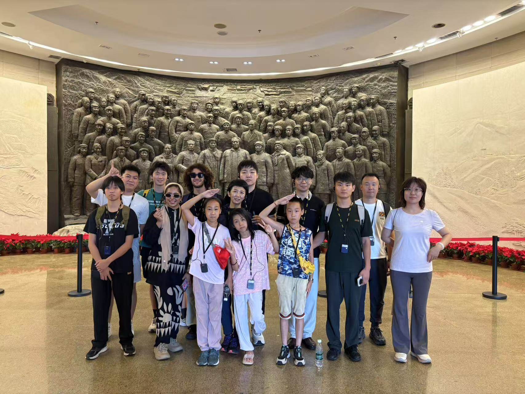 红色教育研学合影