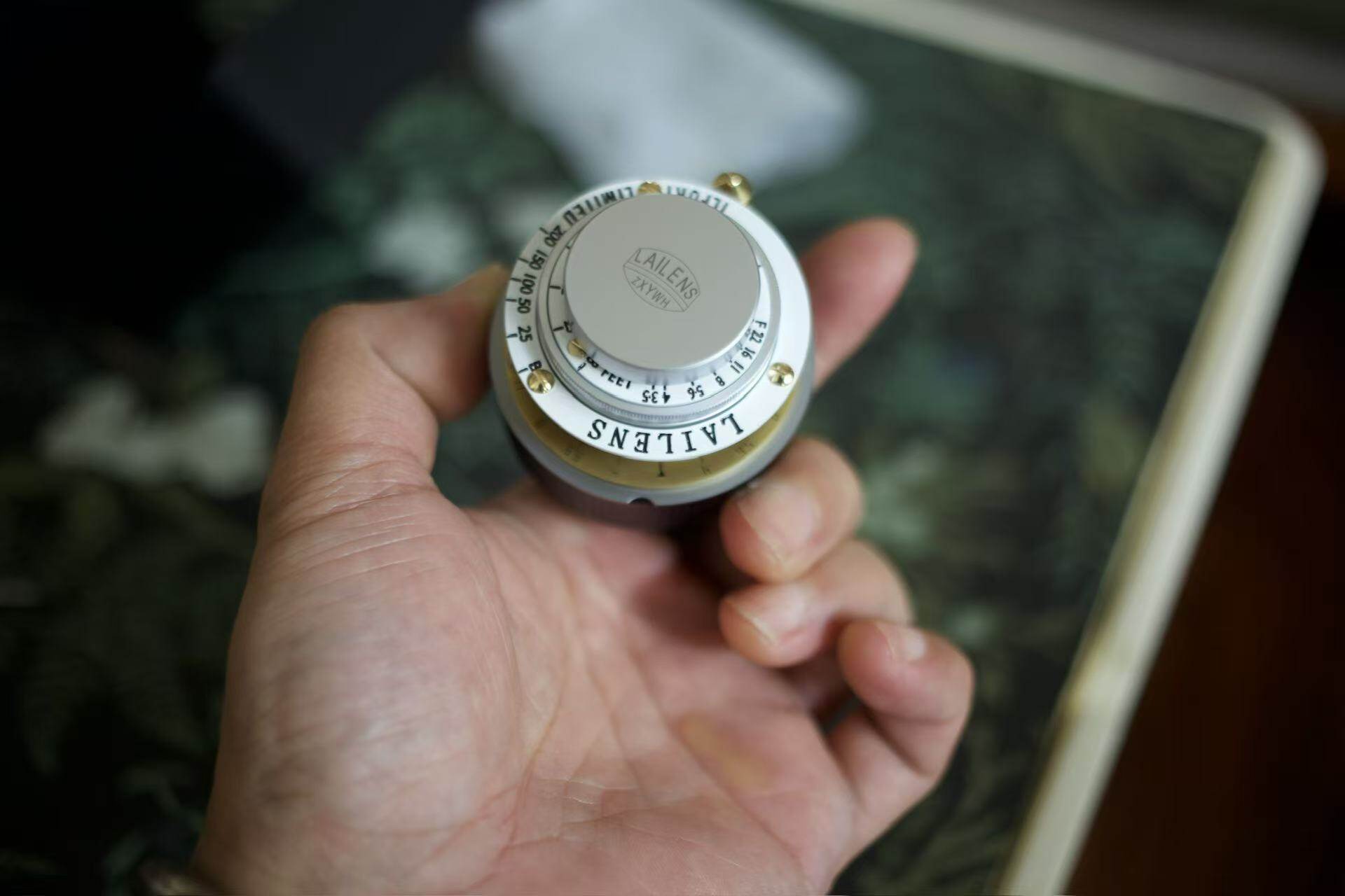 LAILENS Lens Handheld Display