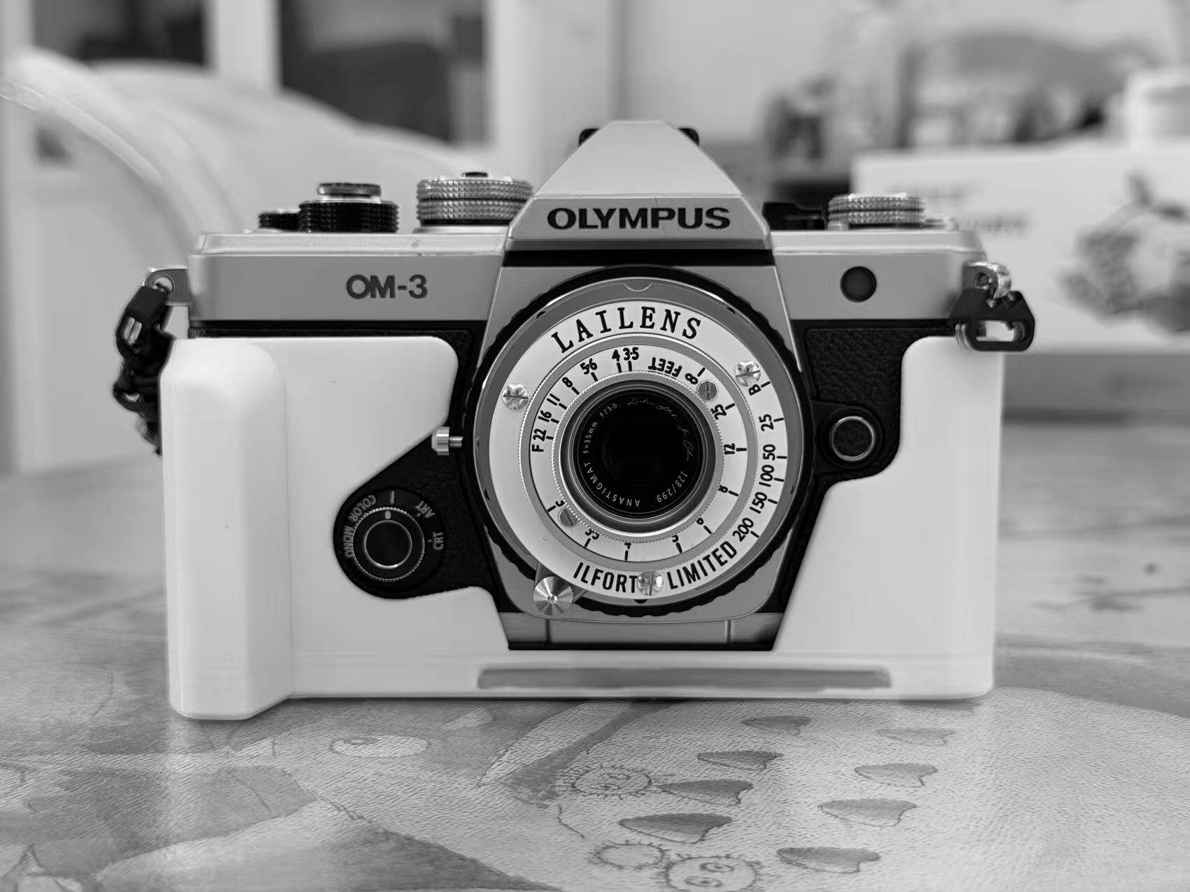 LAILENS lens compatible with Olympus OM-3