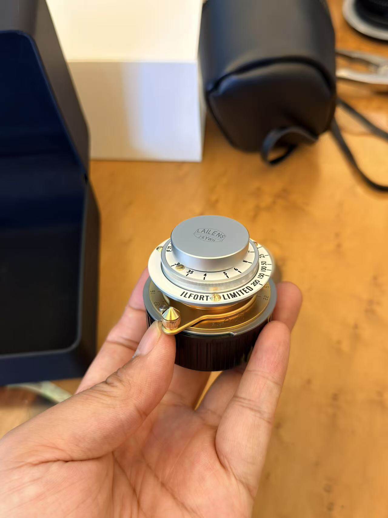 LAILENS Lens with Hood and Handheld