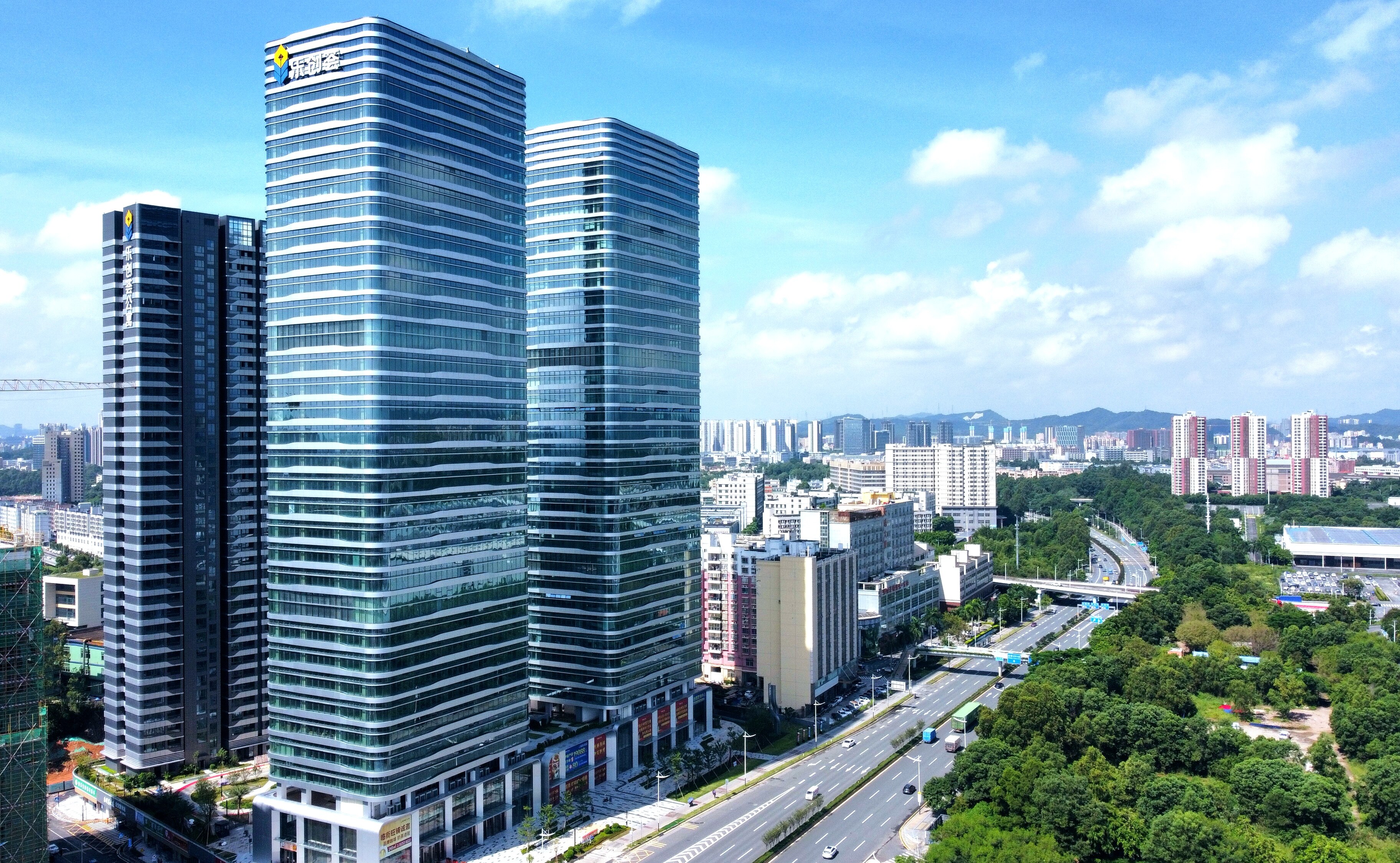 远大方略顾问团队在工厂现场调研