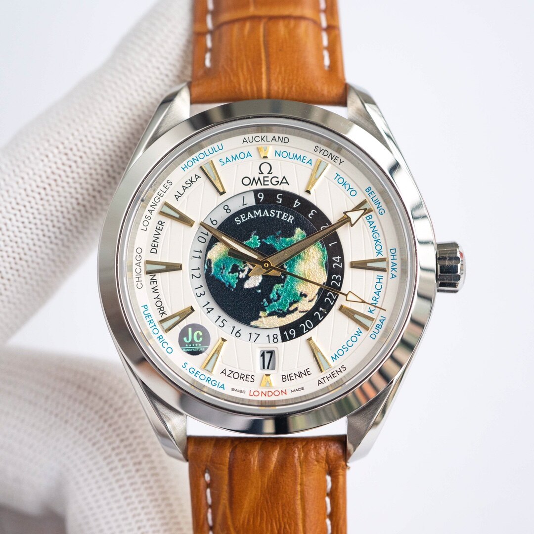 Omega Omega Seamaster Worldtimer Steel Earth‑Dial Metal Bracelet Automatic Watch
