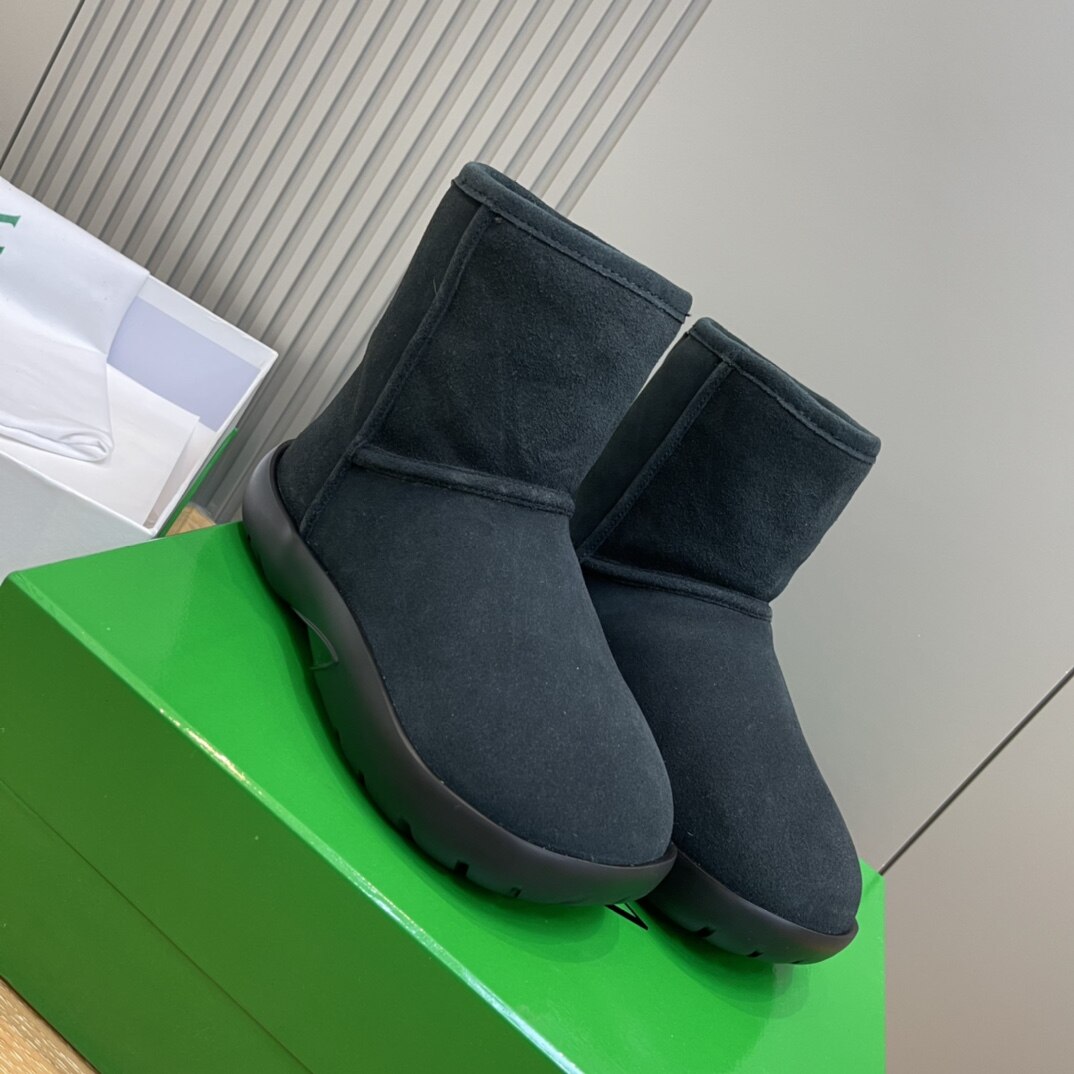 Bottega Veneta Black Suede Fully Fur Lined Slip-On Warm Mid-Calf Winter Boots