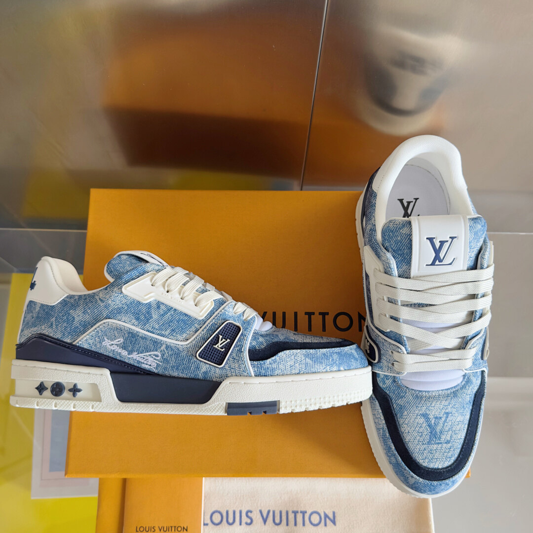 Louis Vuitton Louis Vuitton Trainer Monogram Denim Blue Sneakers