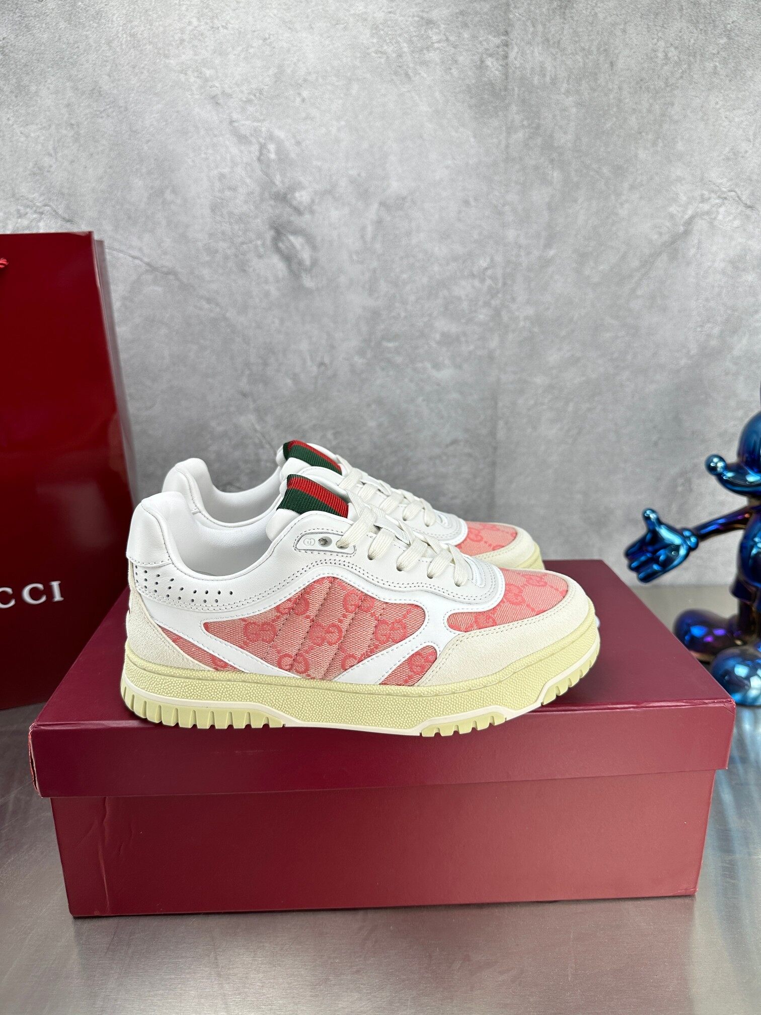 Gucci White Leather Pink GG Monogram Web Stripe Vintage Low Top Sneakers