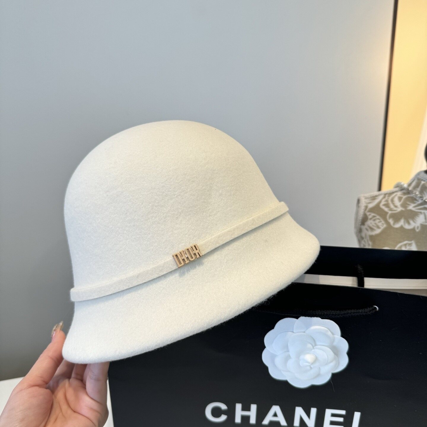 Dior Dior Off‑White Wool Cloche Bucket Hat