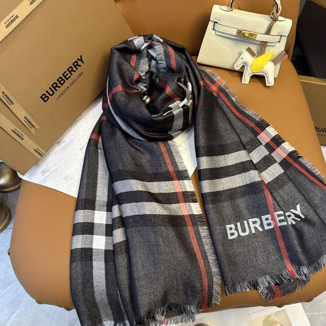 Burberry  Burberry Charcoal Check Logo Fringe Scarf