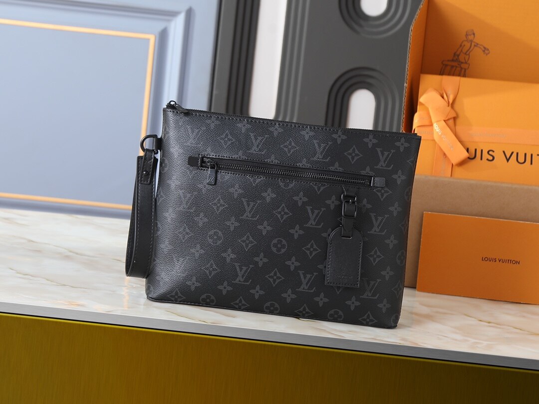  Louis Vuitton Louis Vuitton Monogram Eclipse Clutch Crossbody Bag