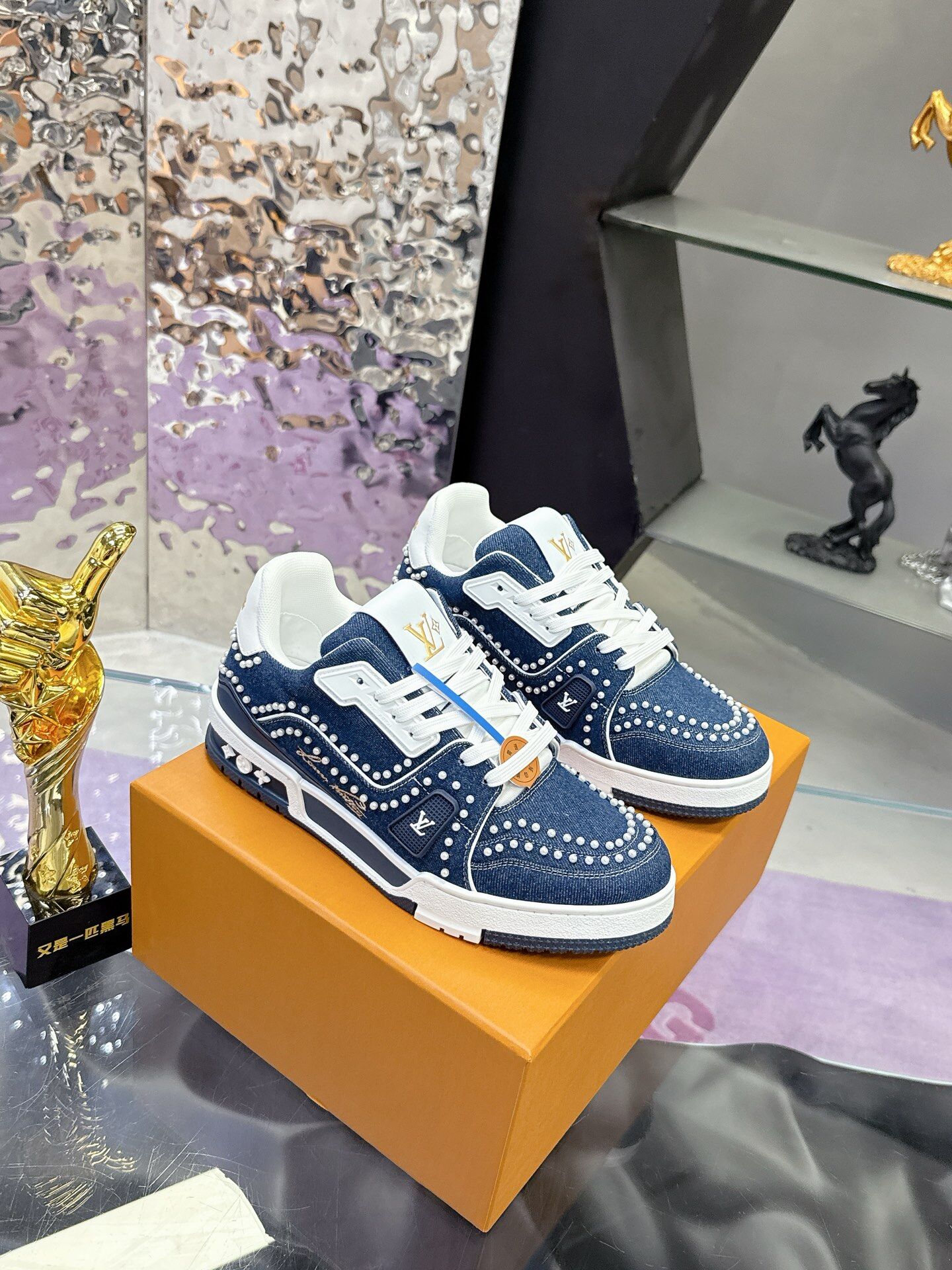 Louis Vuitton Dark Denim Rhinestone LV Trainer Low Top Fashion Sneakers