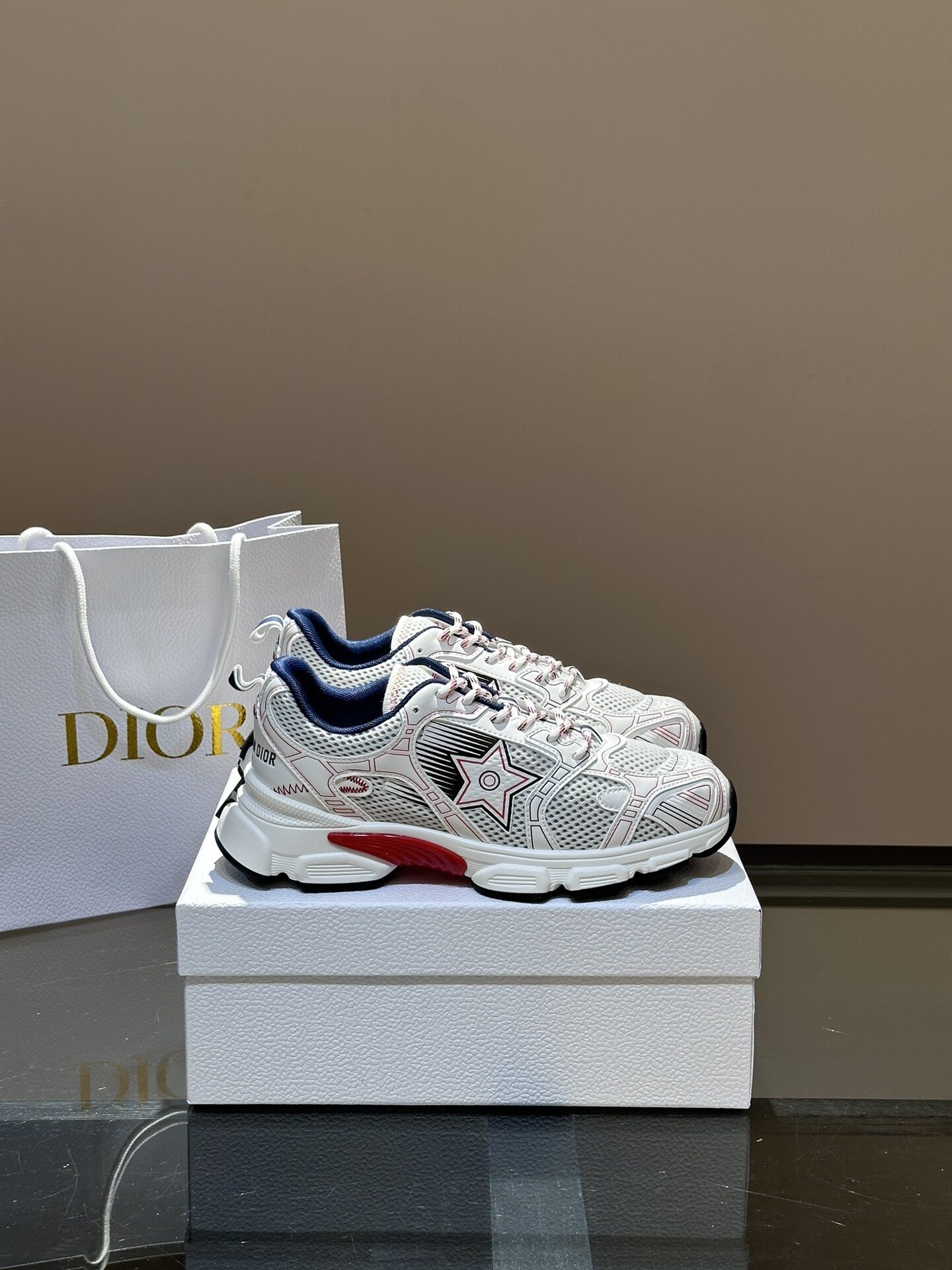 Dior White Red Star Print Breathable Mesh Panel Platform Lace-Up Retro Dad Sneakers