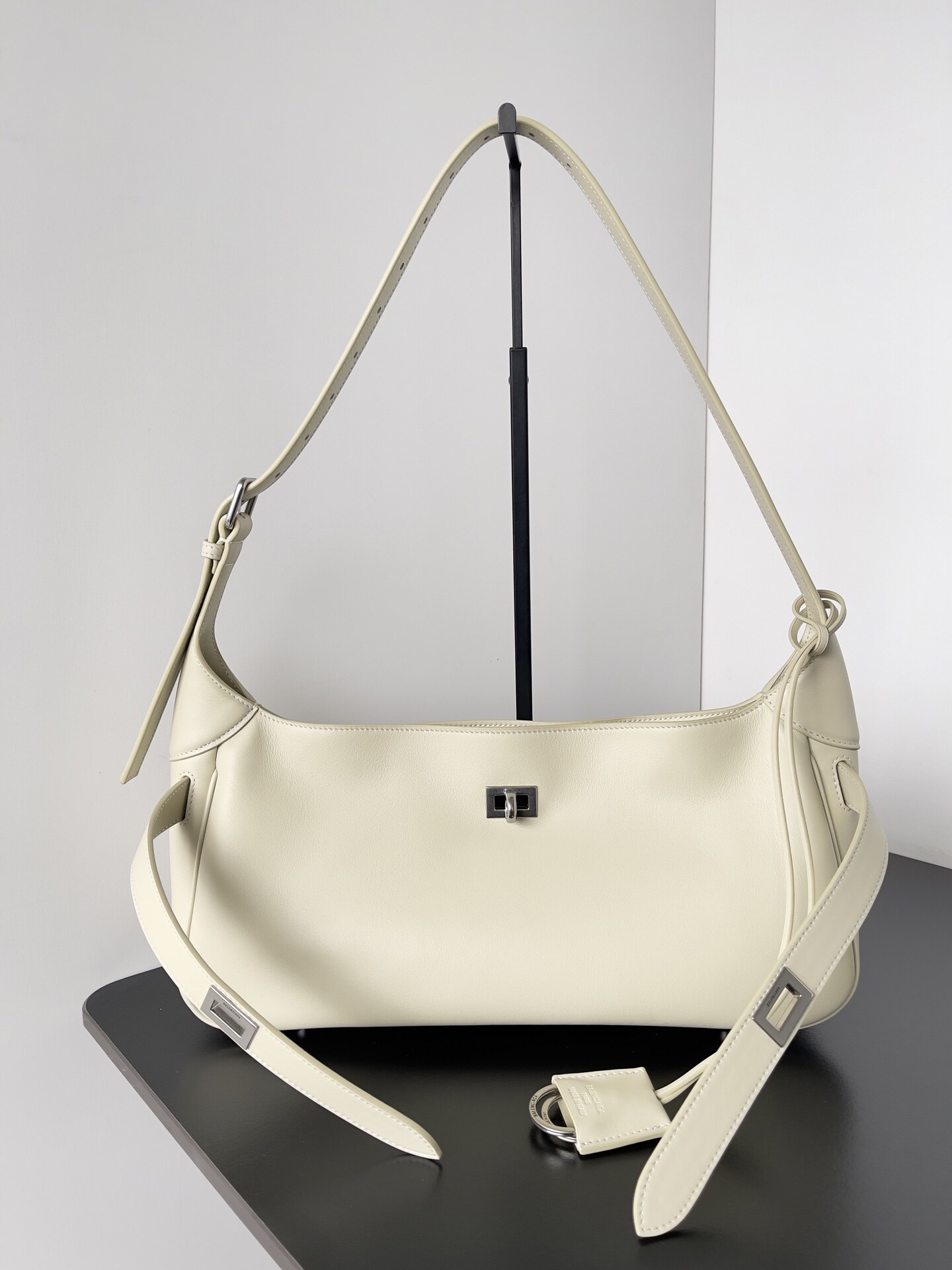 Balenciaga Off White Smooth Leather Adjustable Strap Twist Lock Hobo Shoulder Bag