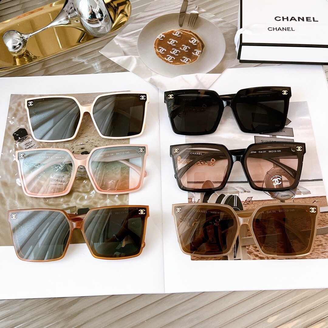 Chanel Chanel Chain & Letter Logo Oversized Acetate Sunglasses