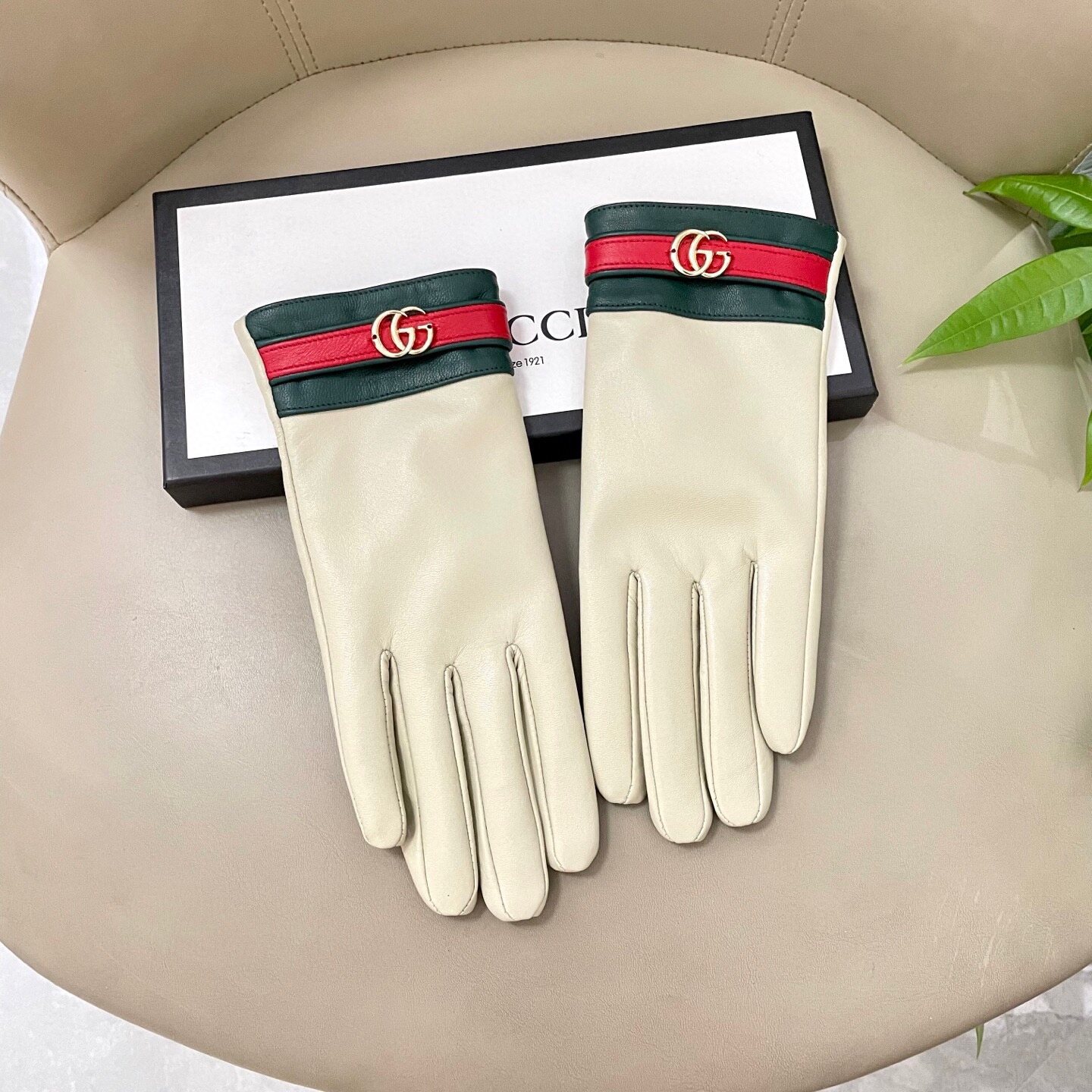 Gucci  Gucci Web‑Stripe Gold‑Tone Interlocking G Off‑White Lambskin Gloves