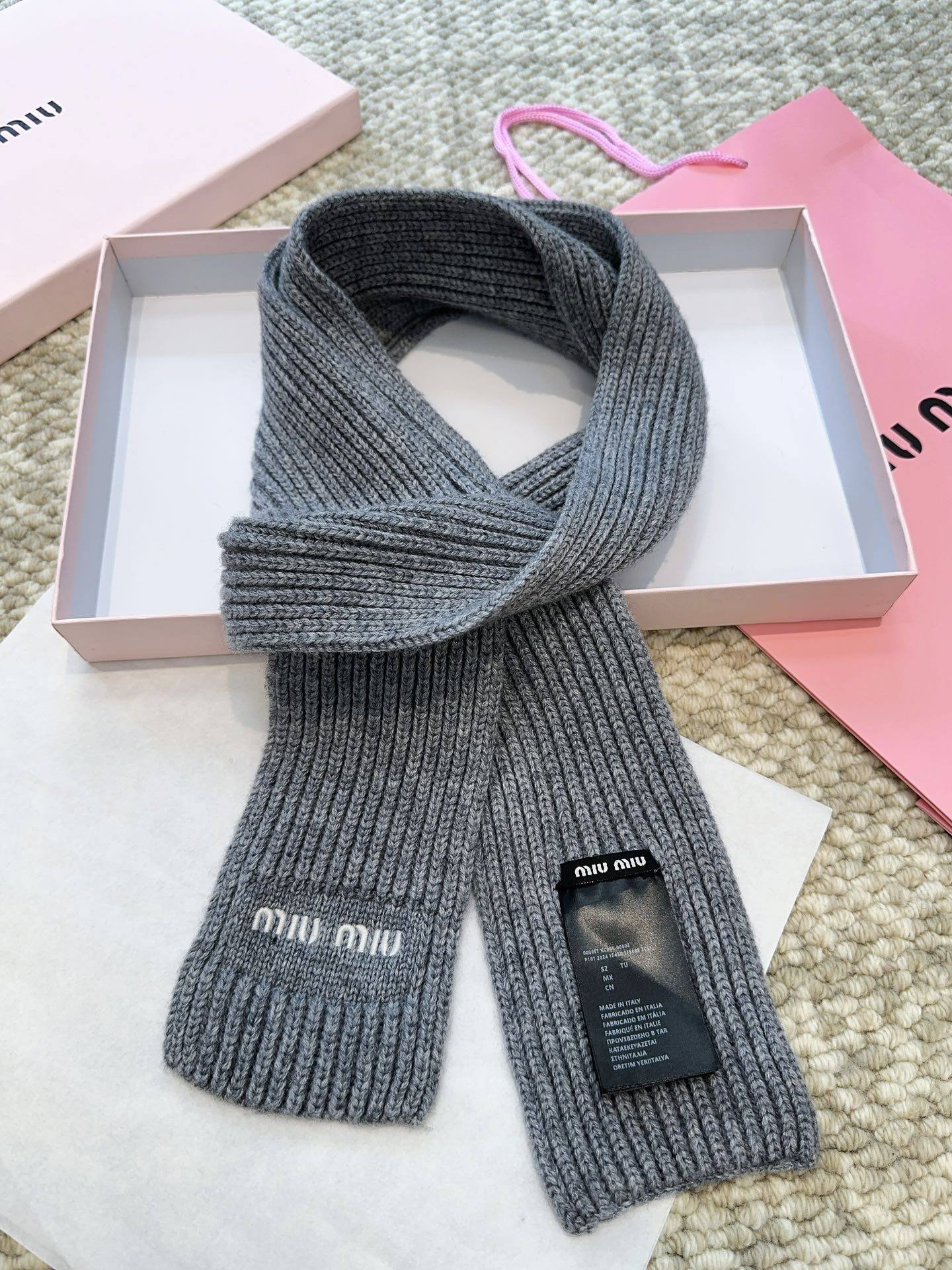 Miu Miu Miu Miu Grey Rib‑Knit Letter Scarf