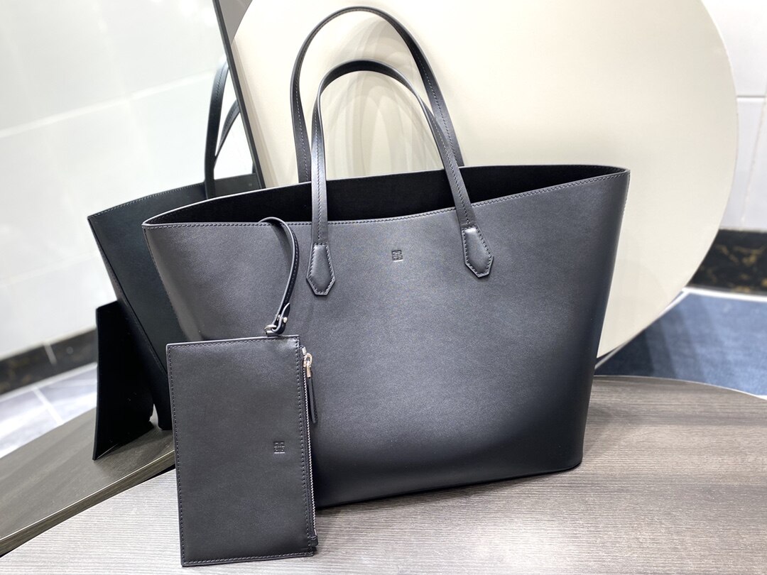Givenchy Black Smooth Leather Minimal Large Tote Bag With Detachable Pouch