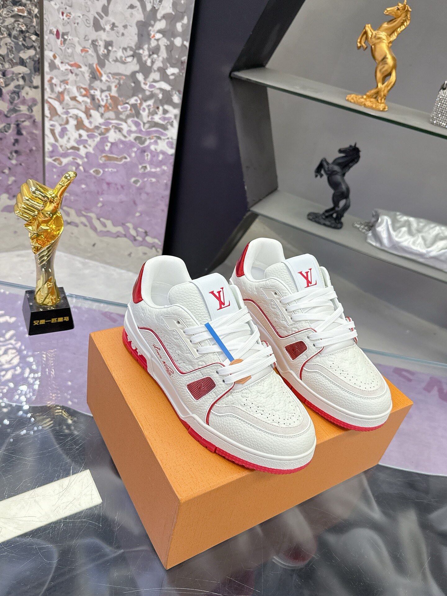 Louis Vuitton White Red Grained Leather LV Trainer Low Top Sneakers