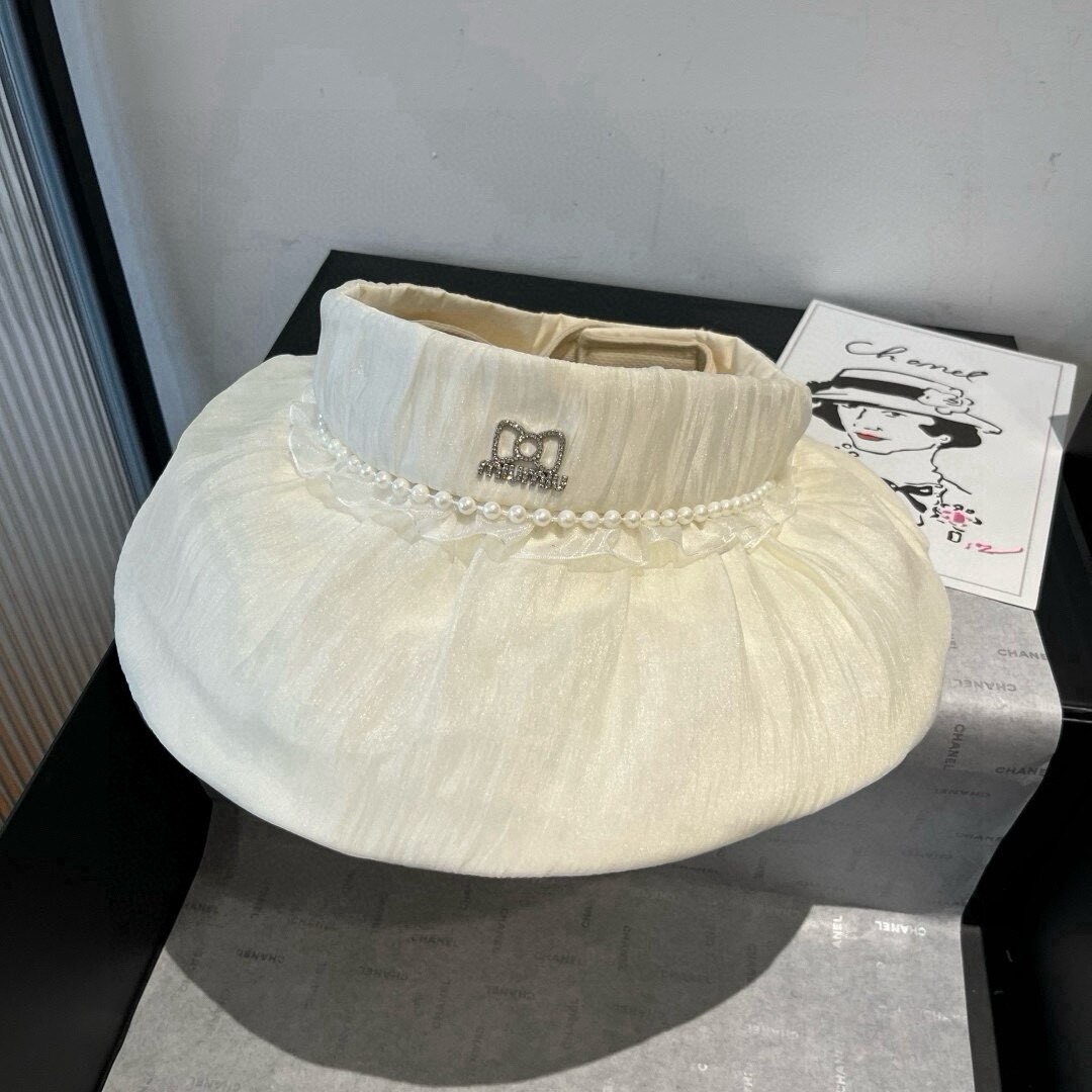 Miu Miu Miu Miu Off‑White Pearl Lace Visor Sun Hat