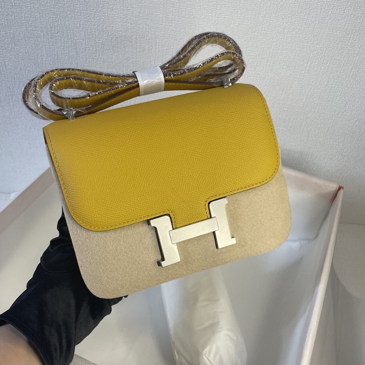 Hermès Hermès Constance 19 Mini Amber Yellow Crossbody Bag