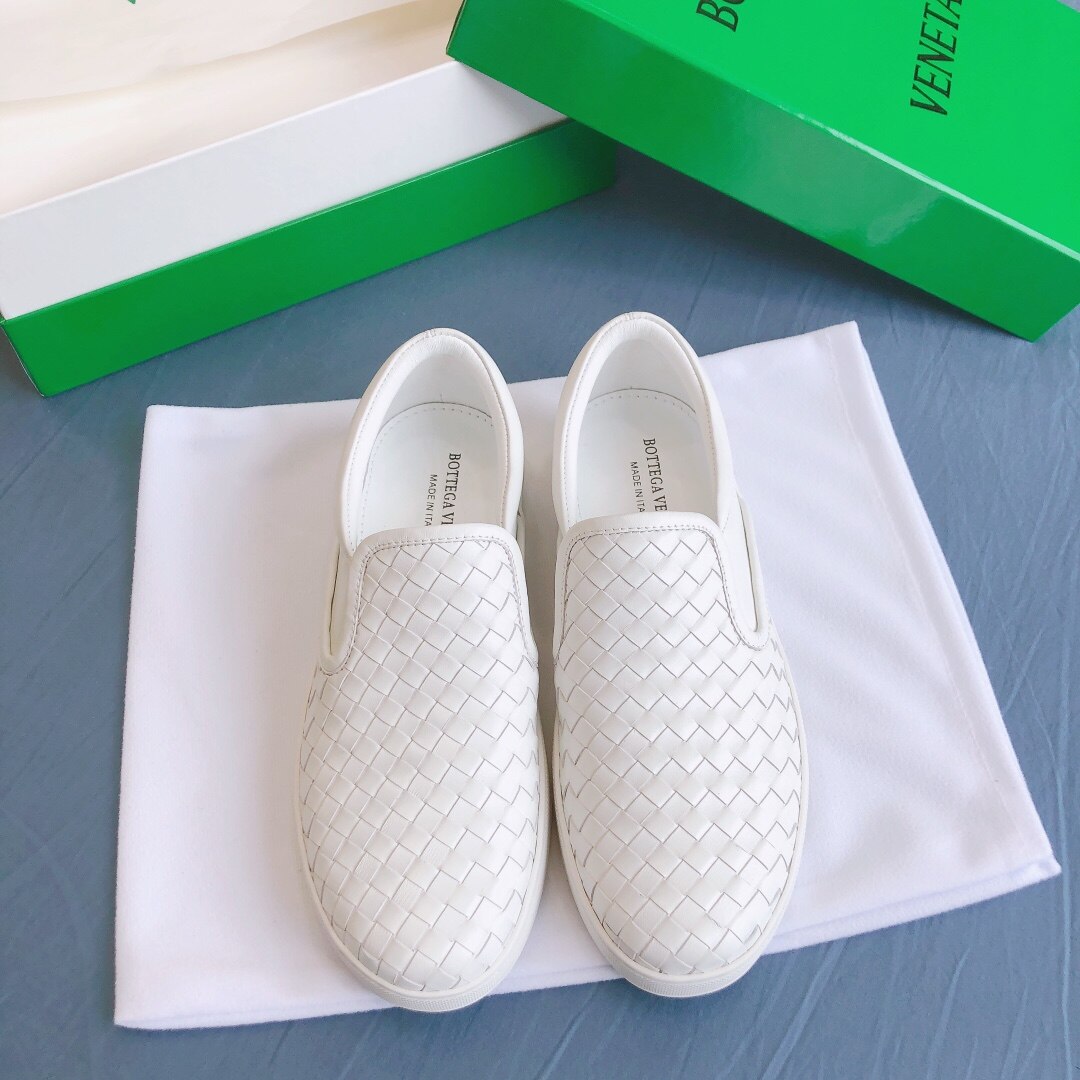 Bottega Veneta White Intrecciato Woven Leather Slip-On Flat Casual Sneakers