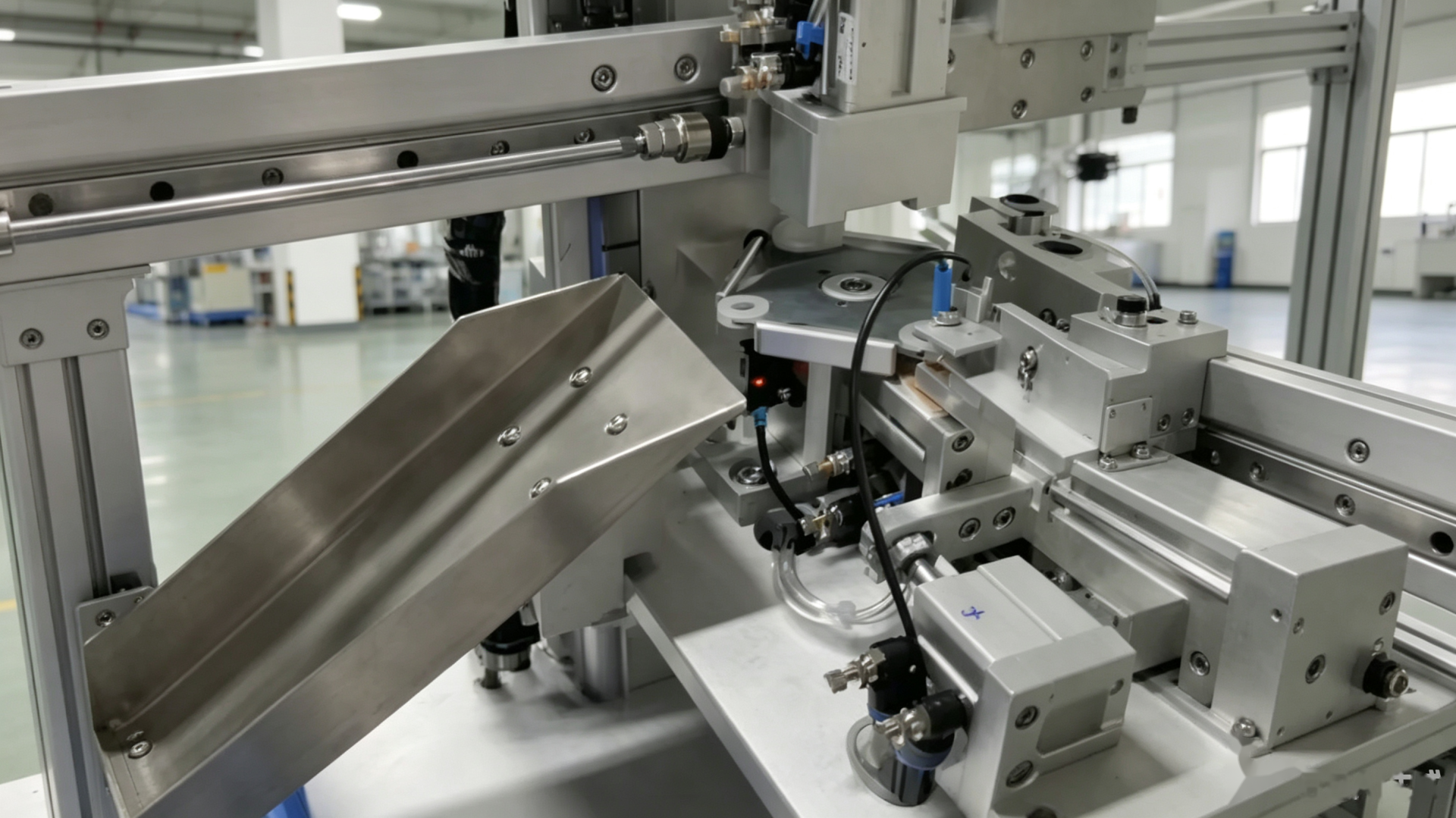 Case : Automatic Machine for Installing Rubber Buffer Pads on Midea Tower Fan Motors